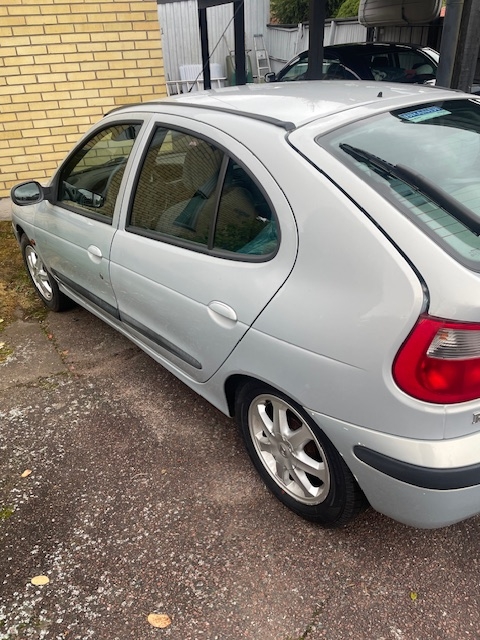 Renault Mégane 1.6 16V 2002, bild 2/5