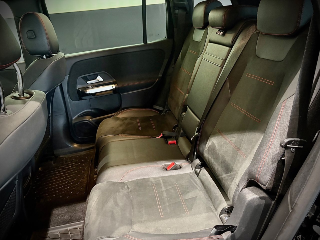Mercedes-Benz EQB 2023, bild 7/10