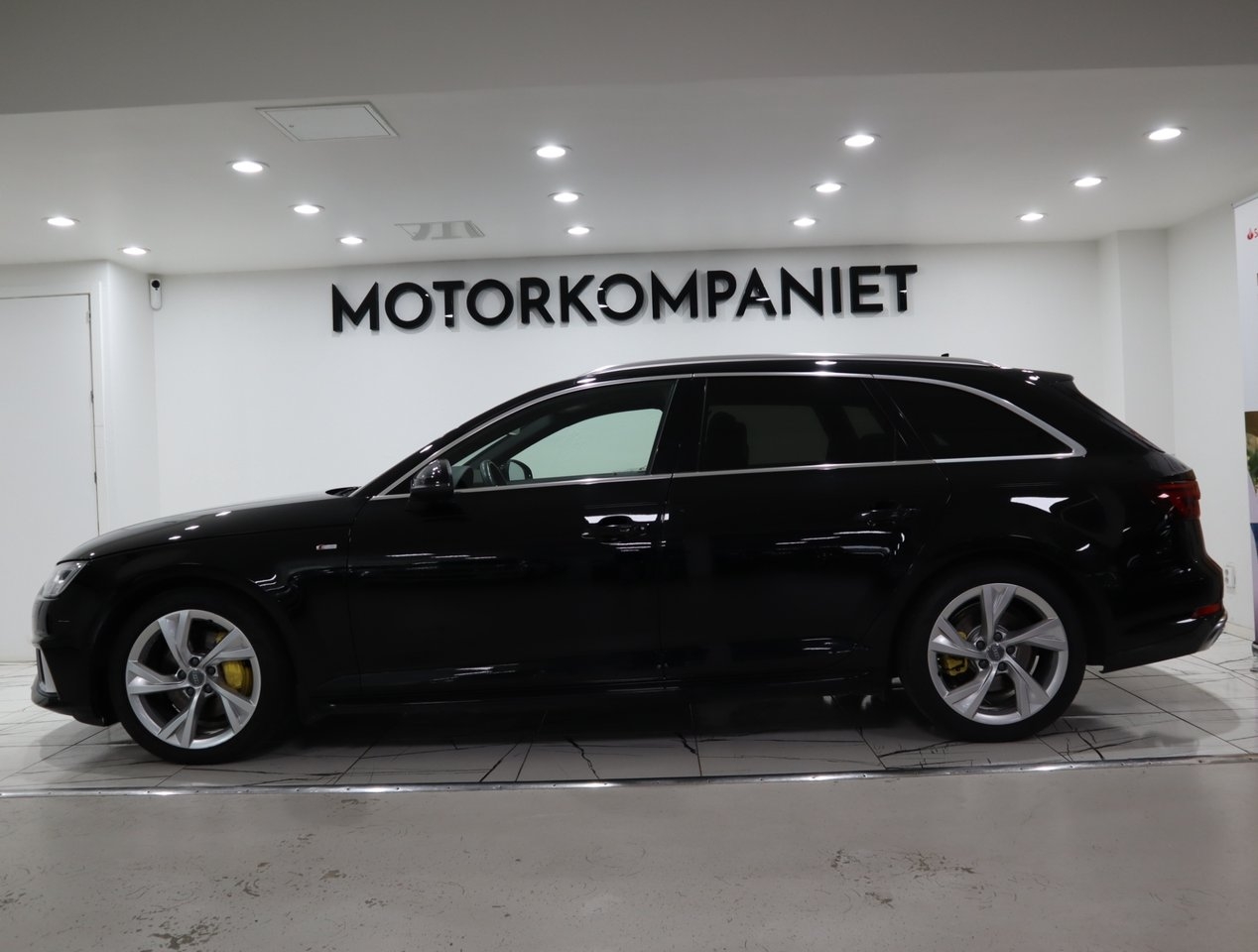 Audi A4 2019, bild 3/10