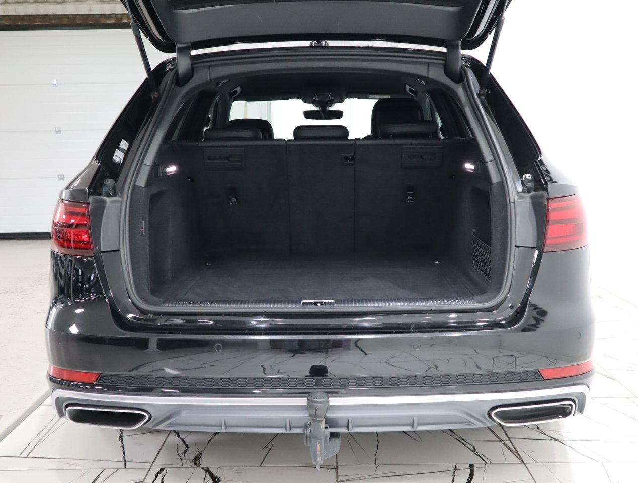 Audi A4 2019, bild 6/10