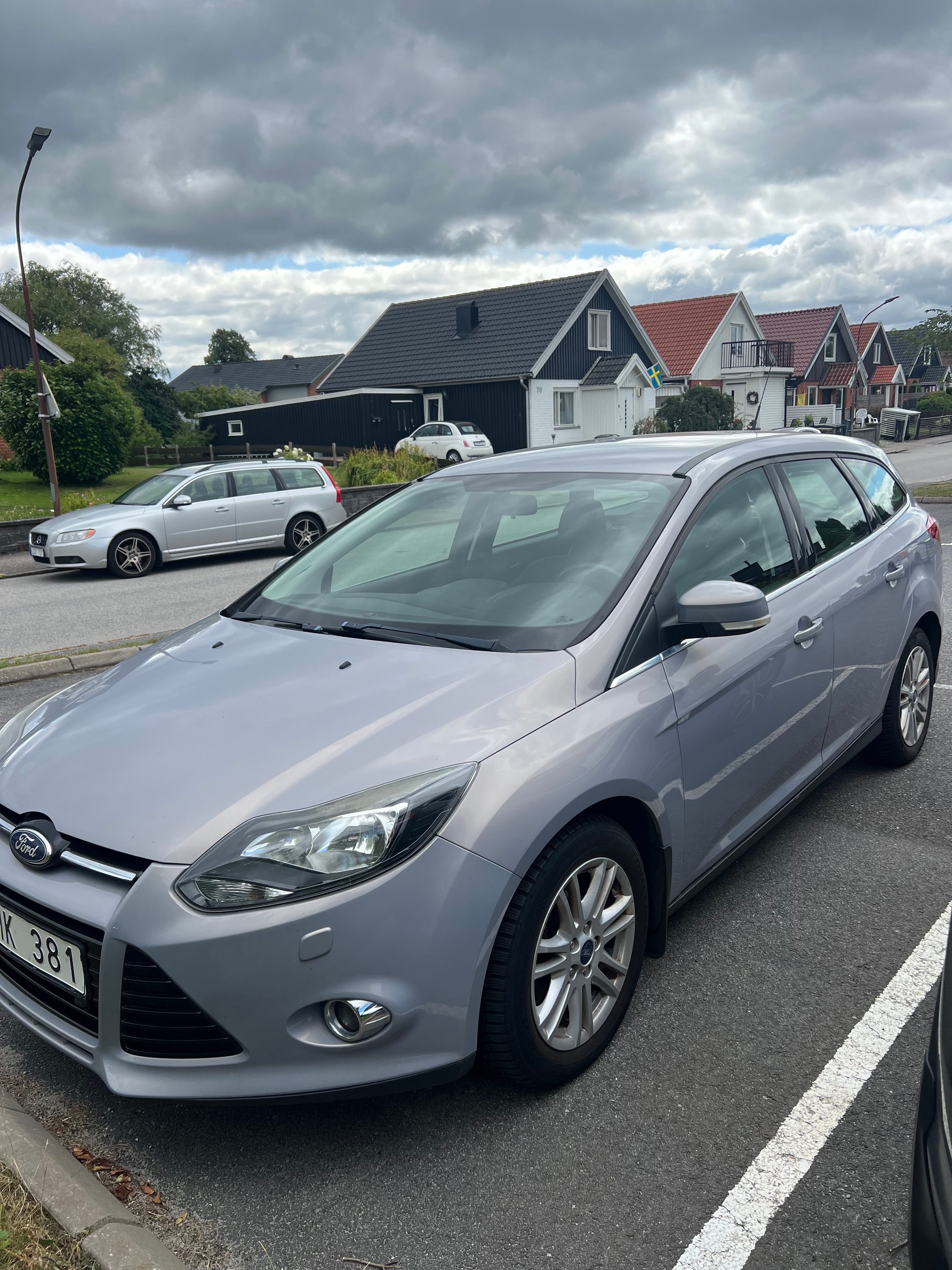 Ford Focus Kombi 1.0 EcoBoost Manuell 2013, bild 2/6