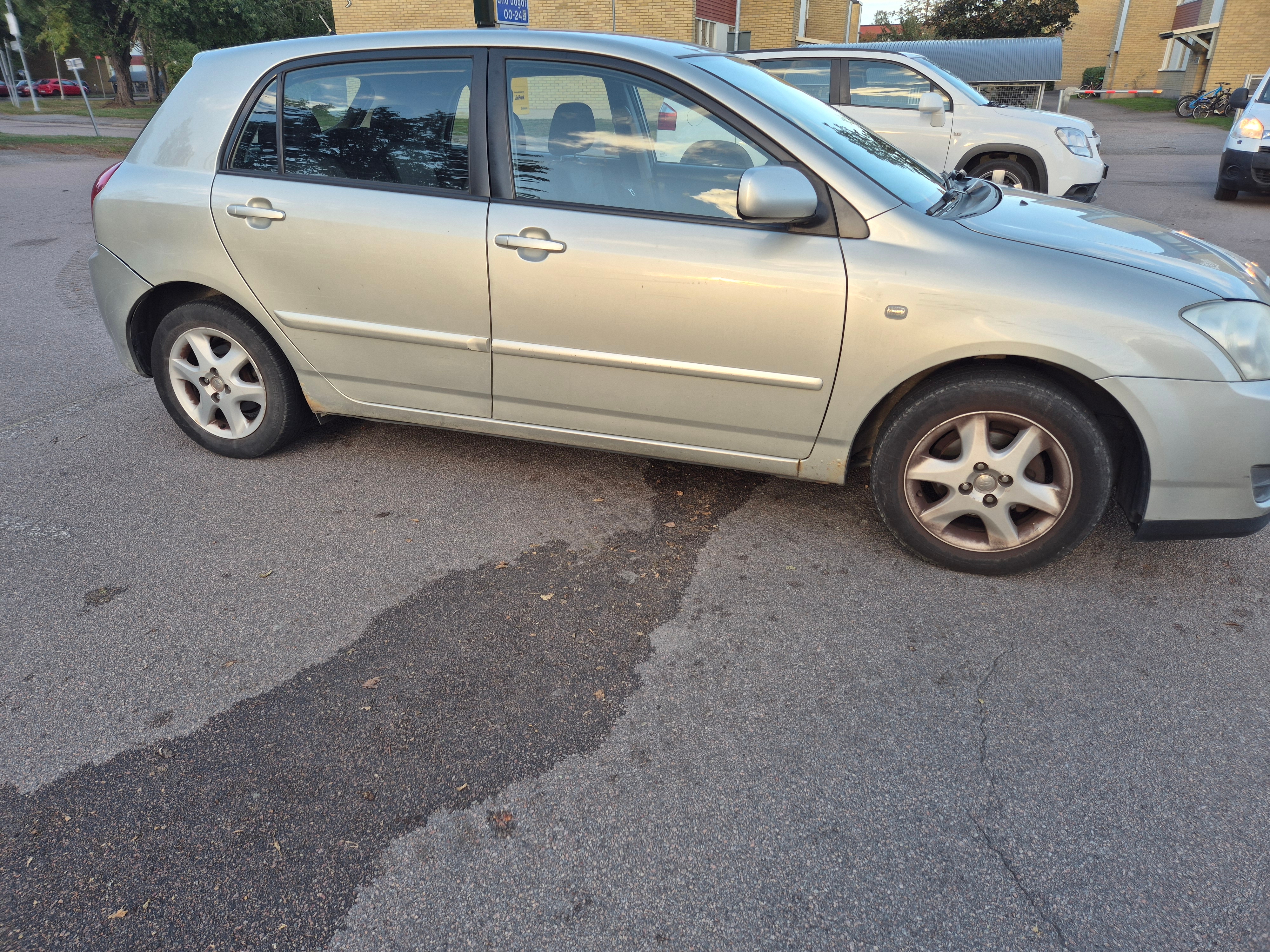 Toyota Corolla 2006, bild 2/10