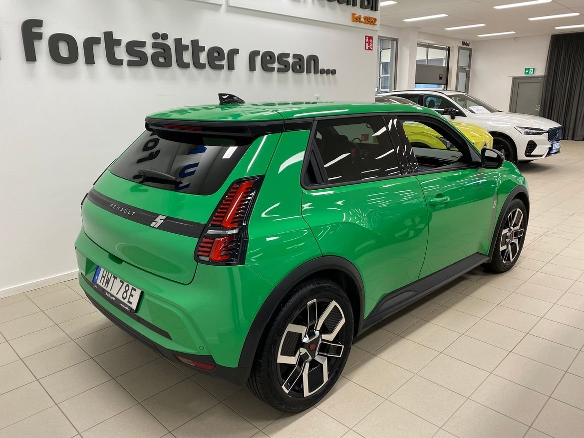 Renault 5 R5 E-Tech techno 52kWh 2025, kuva 6/10