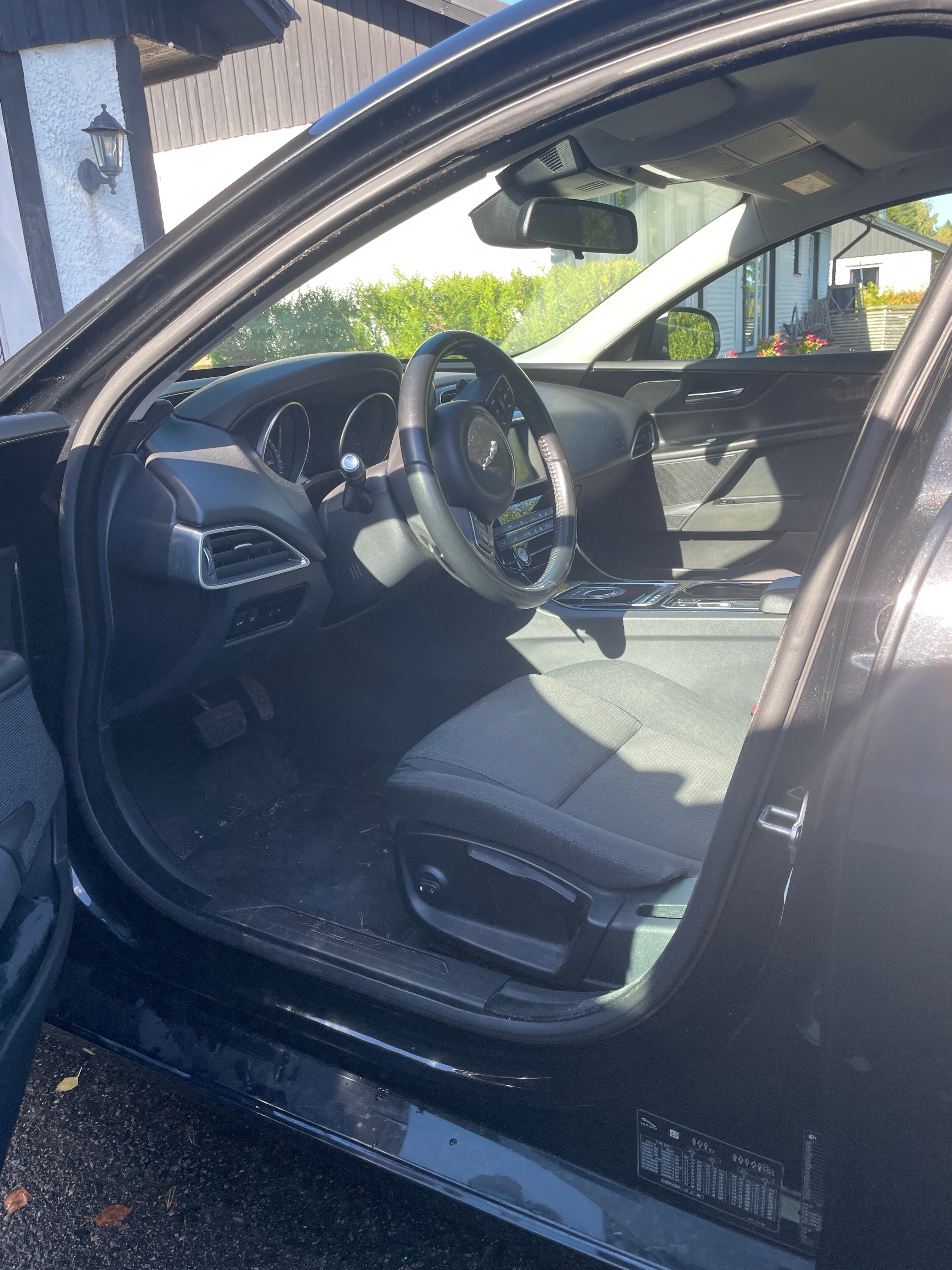 Jaguar XE 20d Automatisk 2016, bild 5/8