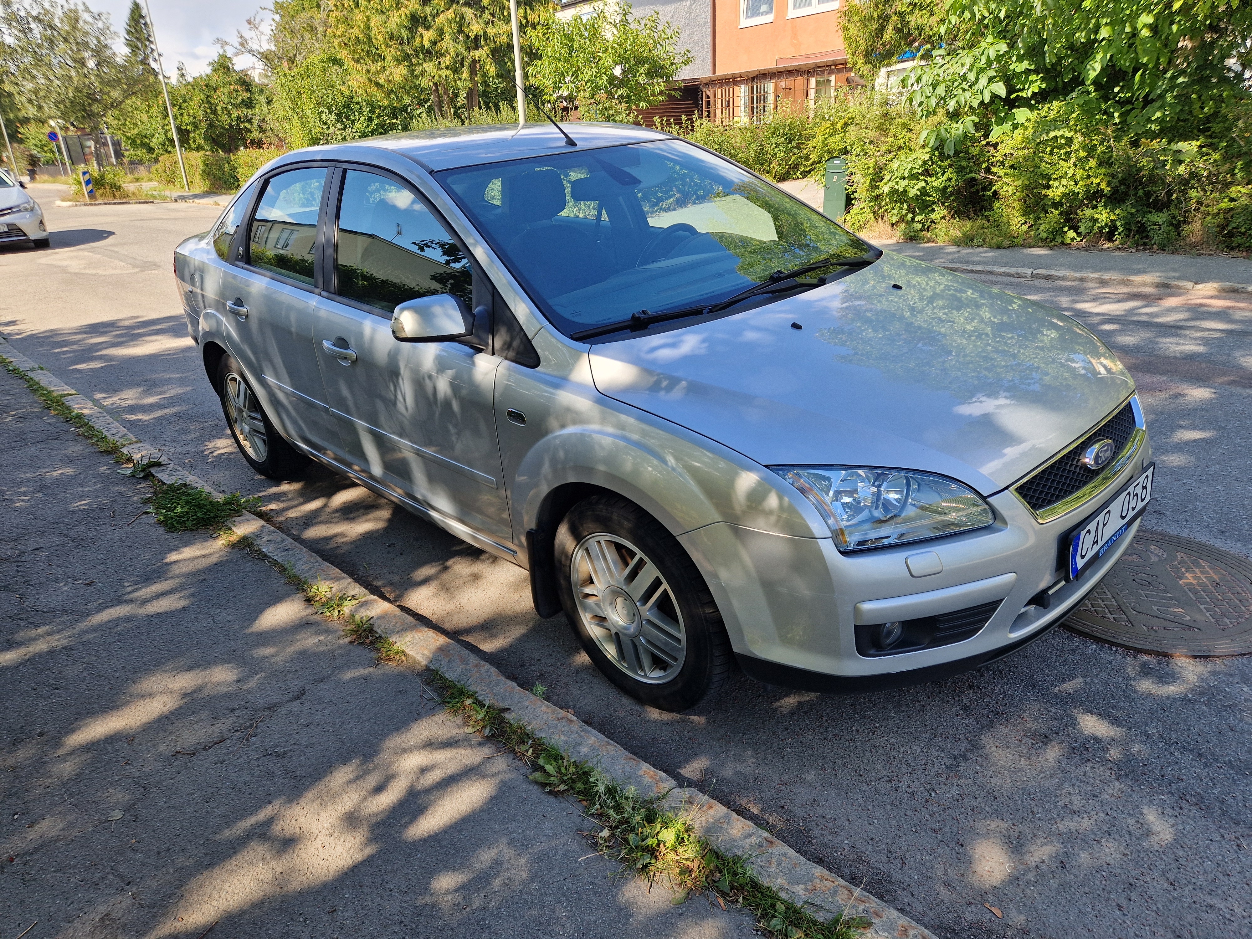 Ford Focus Sedan 2.0 Manuell 2007, kuva 3/6