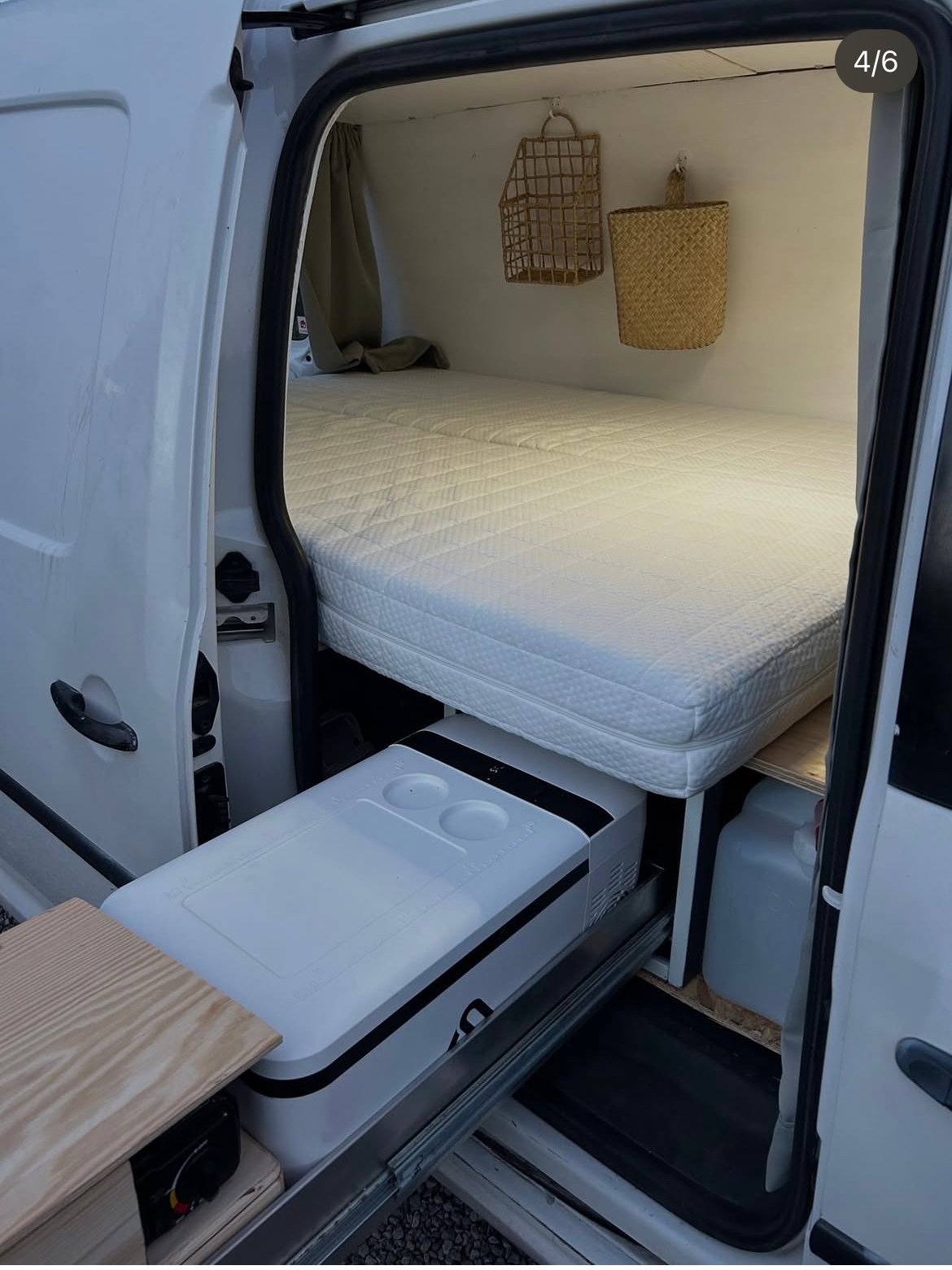 Volkswagen Caddy Maxi 2012, bild 2/9