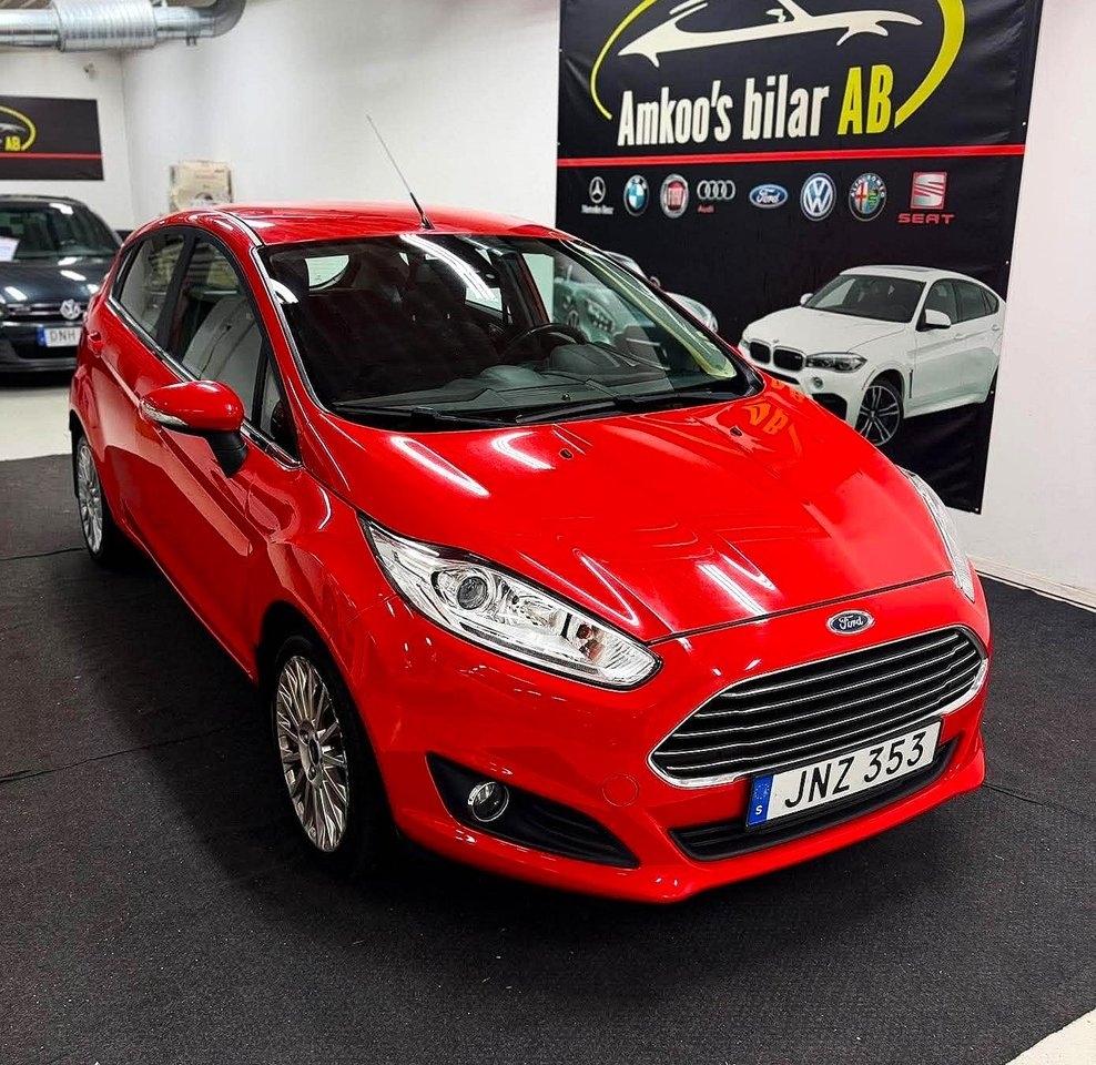 Ford Fiesta 5-dörrar 1.0 Titanium Euro 6 2015, bild 2/10