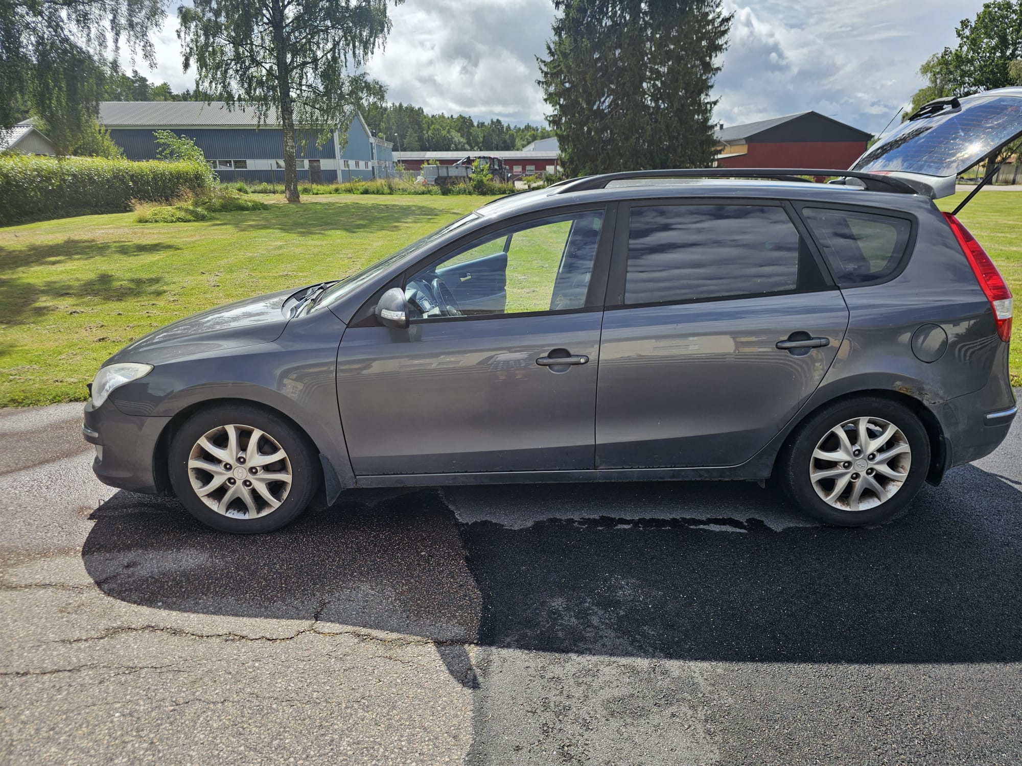 Hyundai i30 cw 1.6 CRDi Manuell 2008, bild 7/9