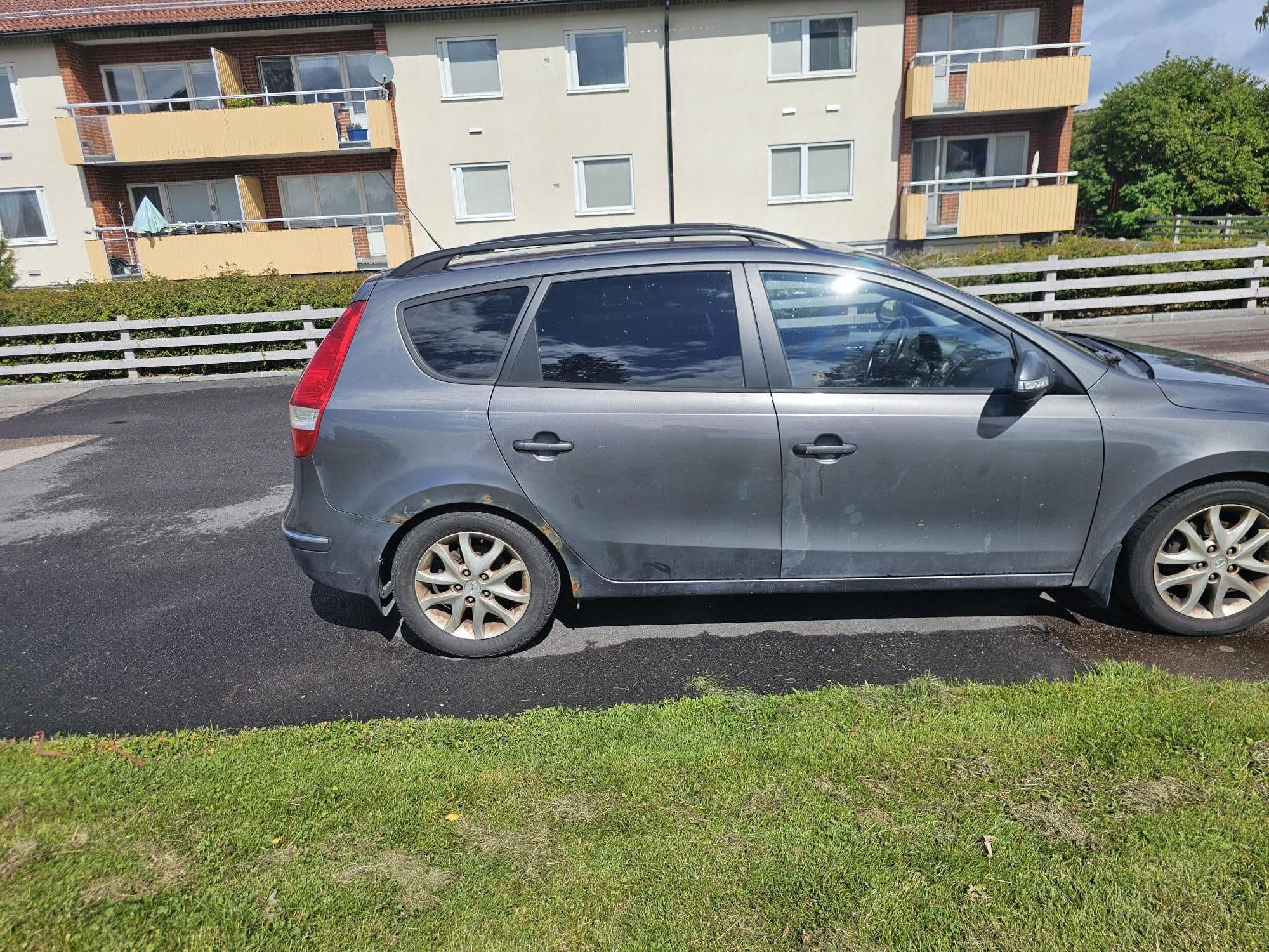 Hyundai i30 cw 1.6 CRDi Manuell 2008, bild 3/9