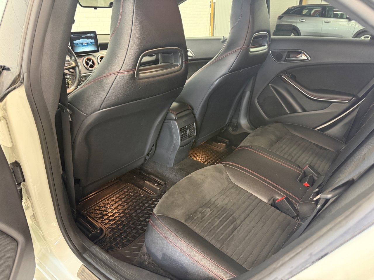 Mercedes-Benz CLA 200 d AMG Line 2016, bild 7/10