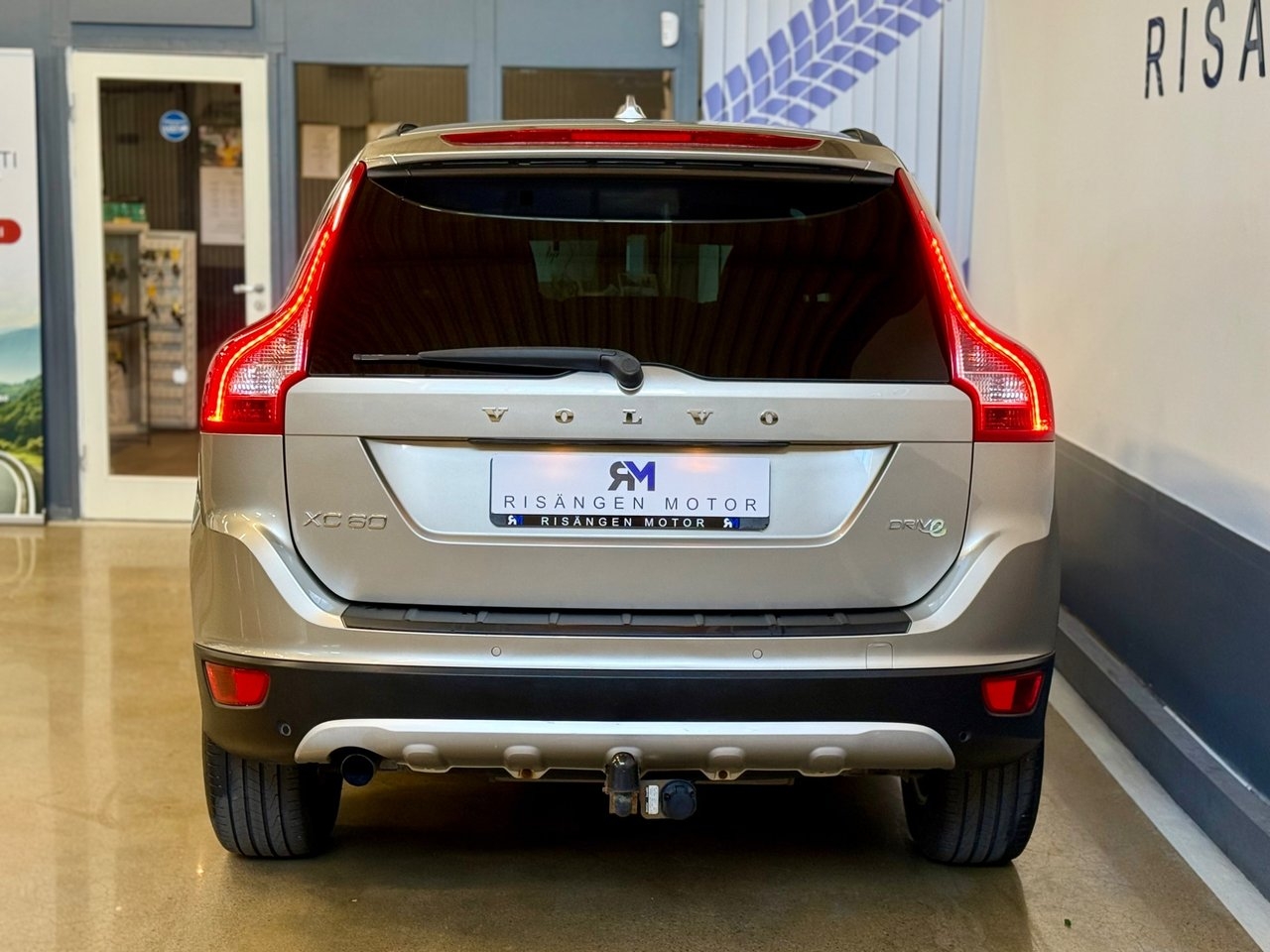 Volvo XC60 D3 Momentum 2011, bild 7/10