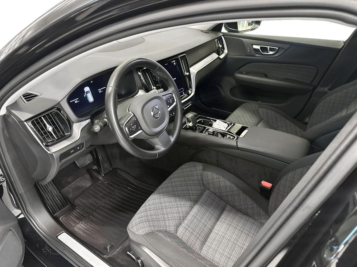 Volvo V60 Recharge T6 II Core Bright 2024, bild 6/10