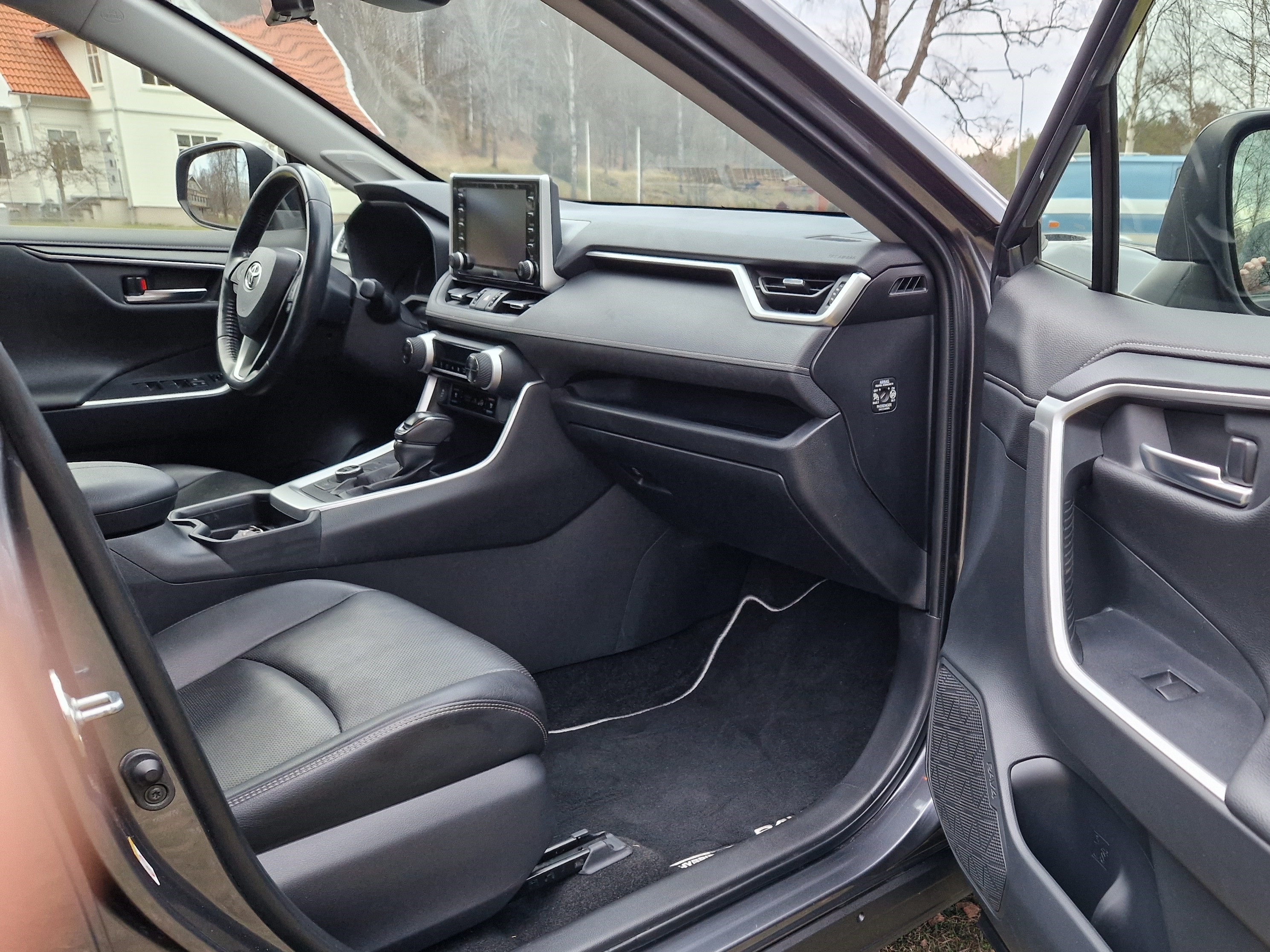 Toyota RAV4 2019, bild 5/10