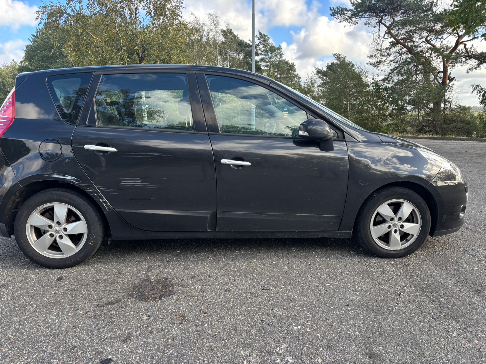 Renault Scenic III 1.9 dCi Manuell 2010, photo 2/9