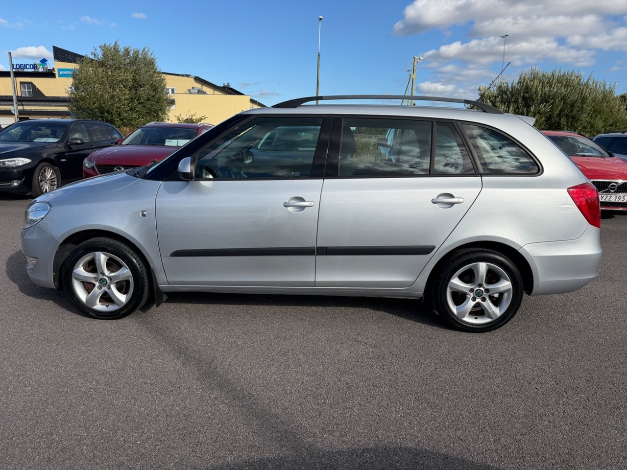 Skoda Fabia 2011, bild 2/10