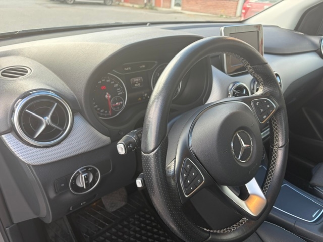 Mercedes-Benz B 200 d 4MATIC 7G-DCT 2016, bild 3/7