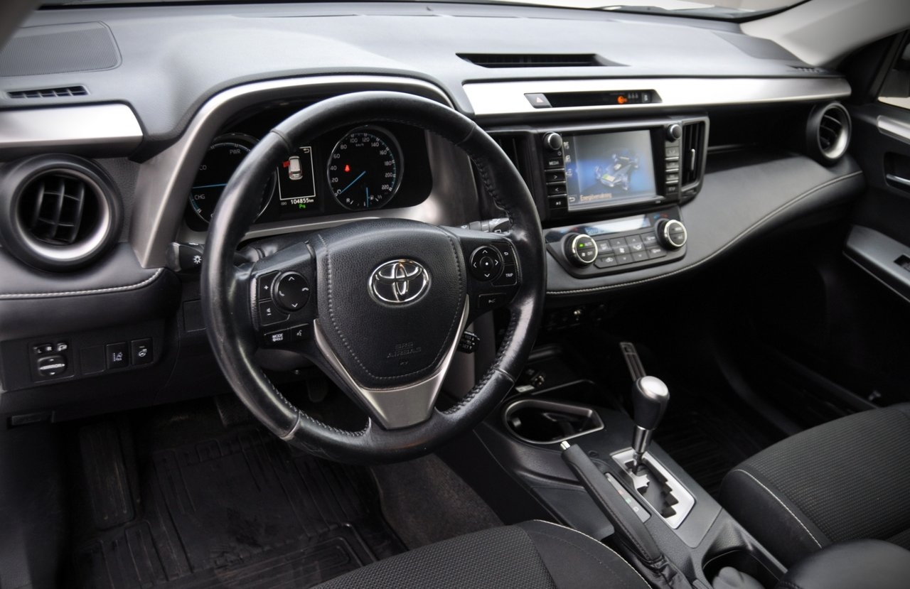 Toyota RAV4 2017, bild 7/10