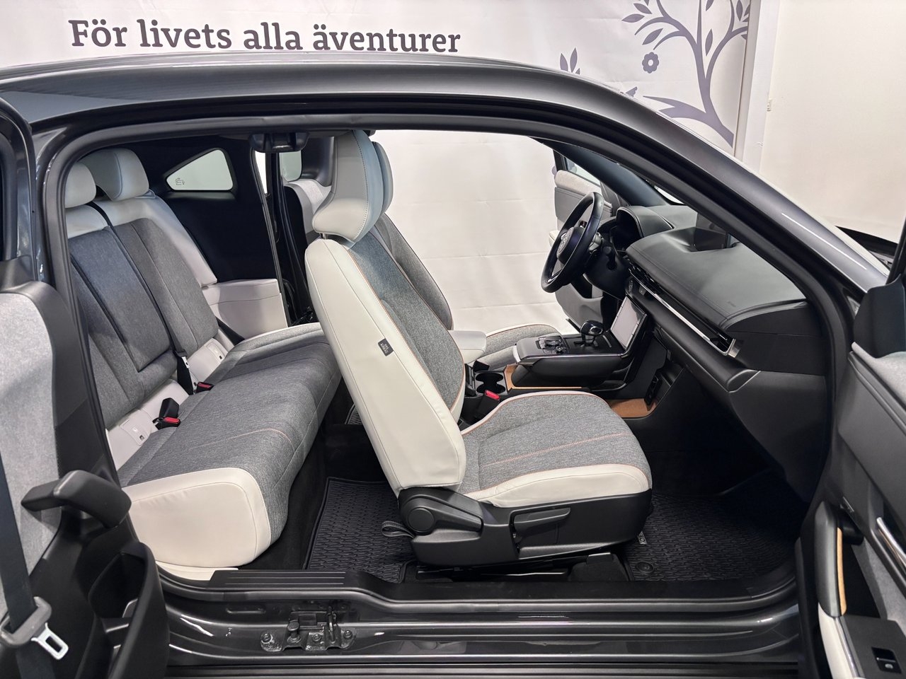 Mazda MX-30 e-Skyactiv EV 2021, bild 6/10