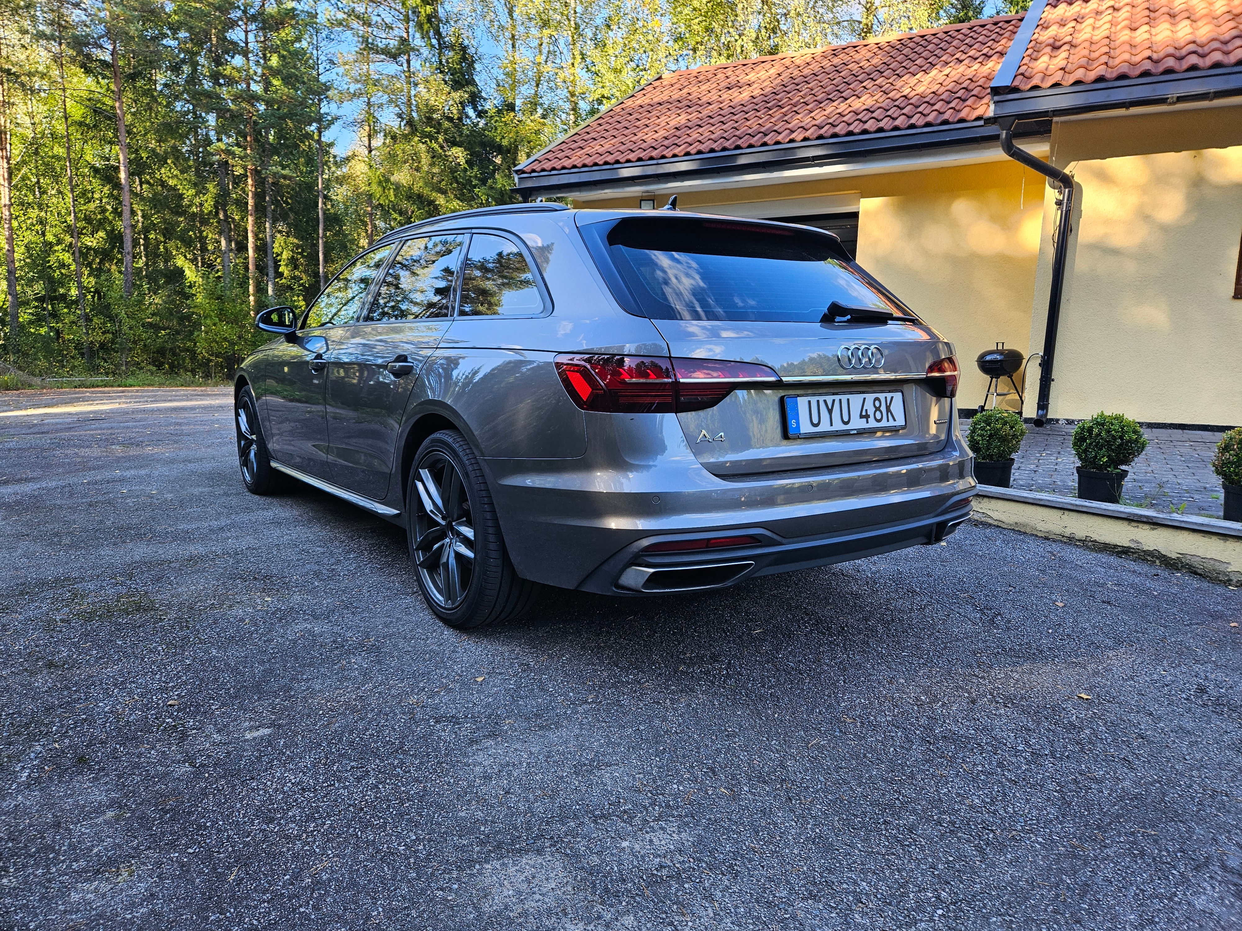 Audi A4 2021, bild 3/5