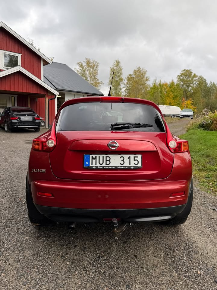 Nissan Juke 1.6 DIG-T Manuell 2012, bild 3/6