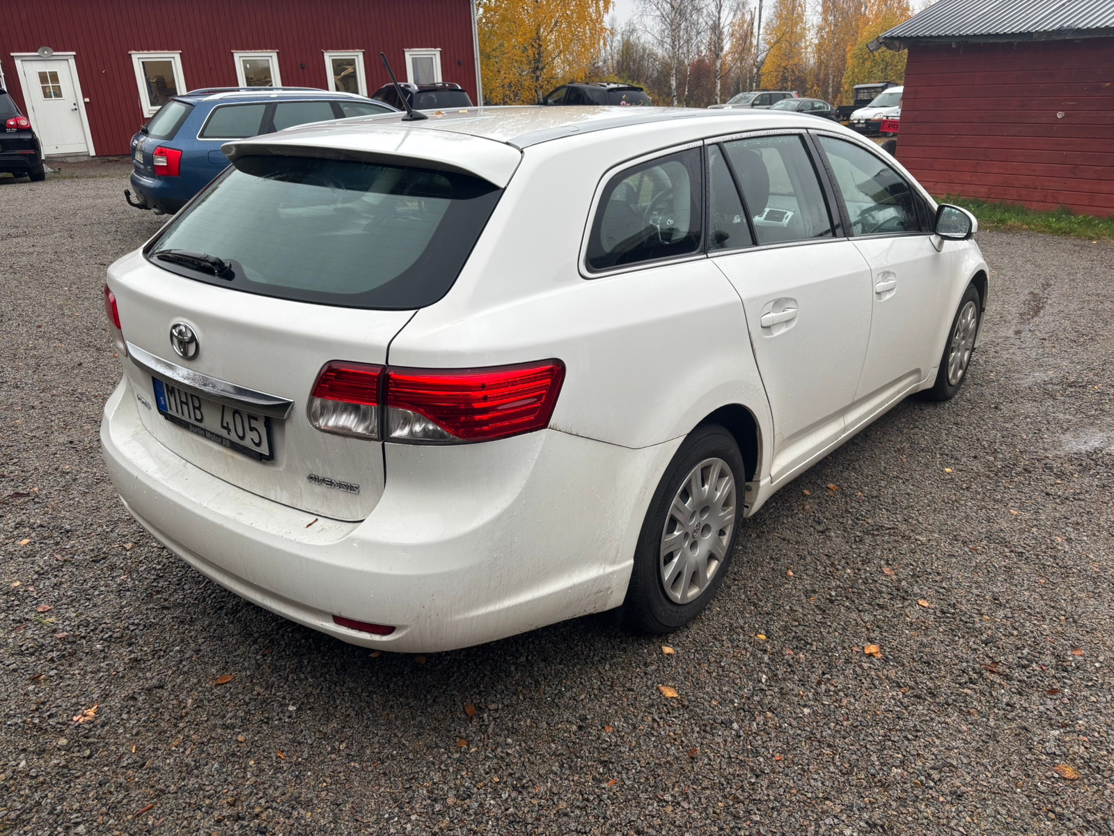 Toyota Avensis Kombi 2.0 D-4D Manuell 2012, bild 2/4