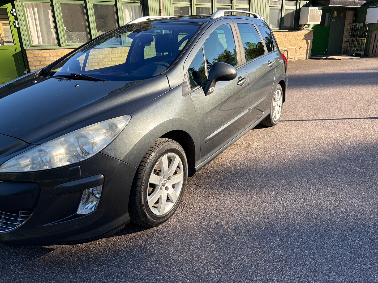 Peugeot 308 SW 1.6 HDi FAP Manuell 2010, bild 3/10