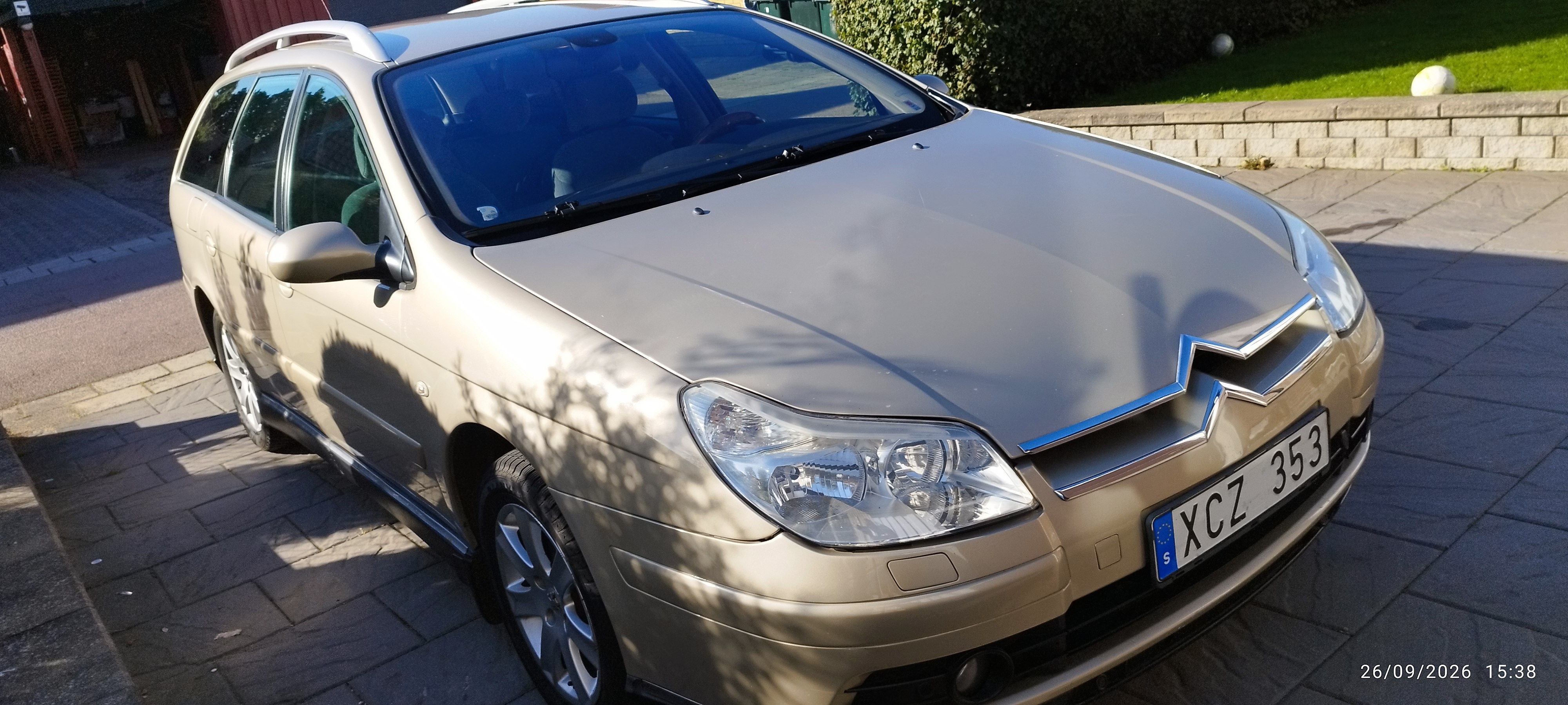 Citroen C5 kombi manuell 2.0 Ny besiktad 2006, bild 2/10