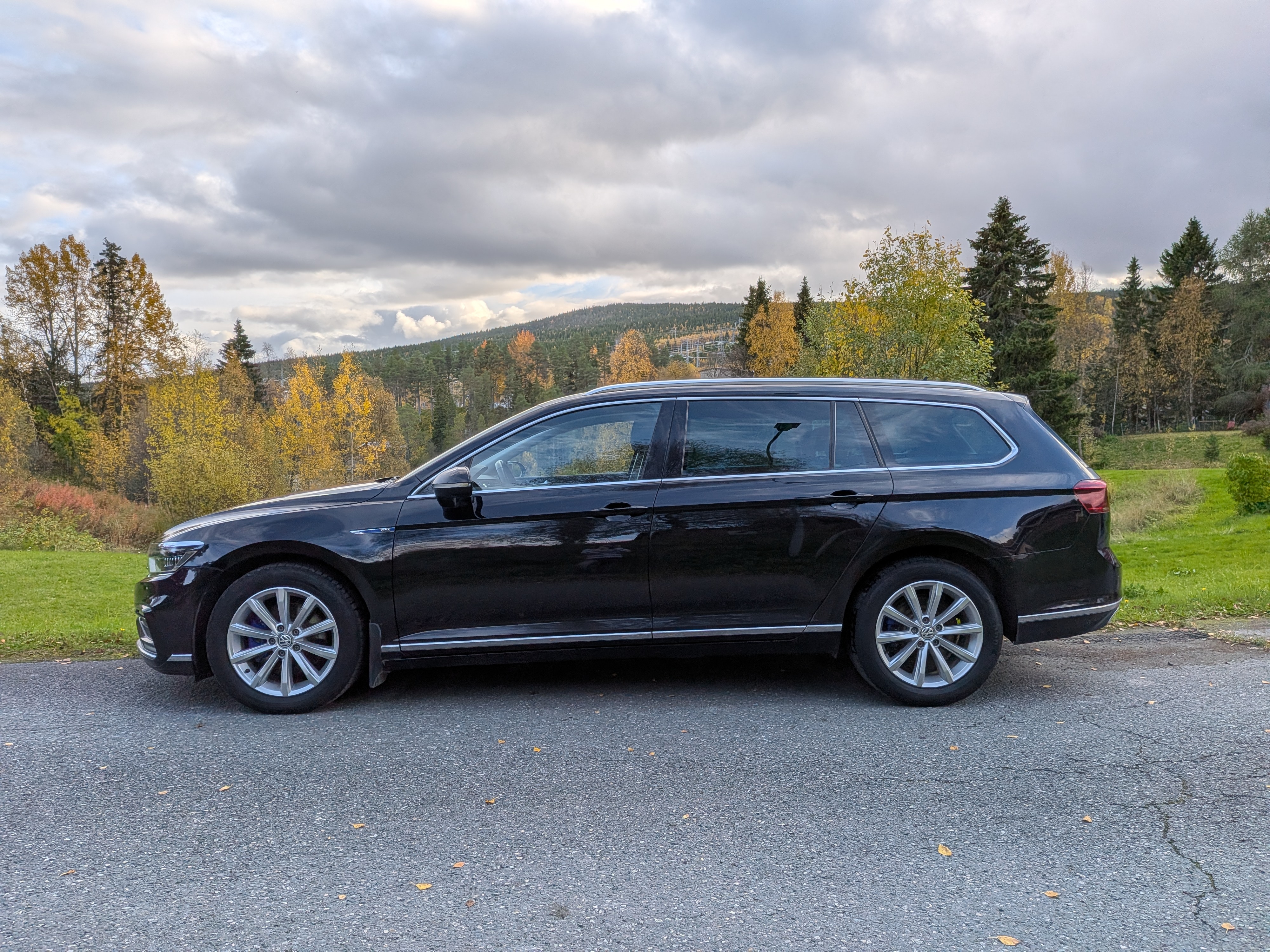 Volkswagen Passat 2020, bild 2/10
