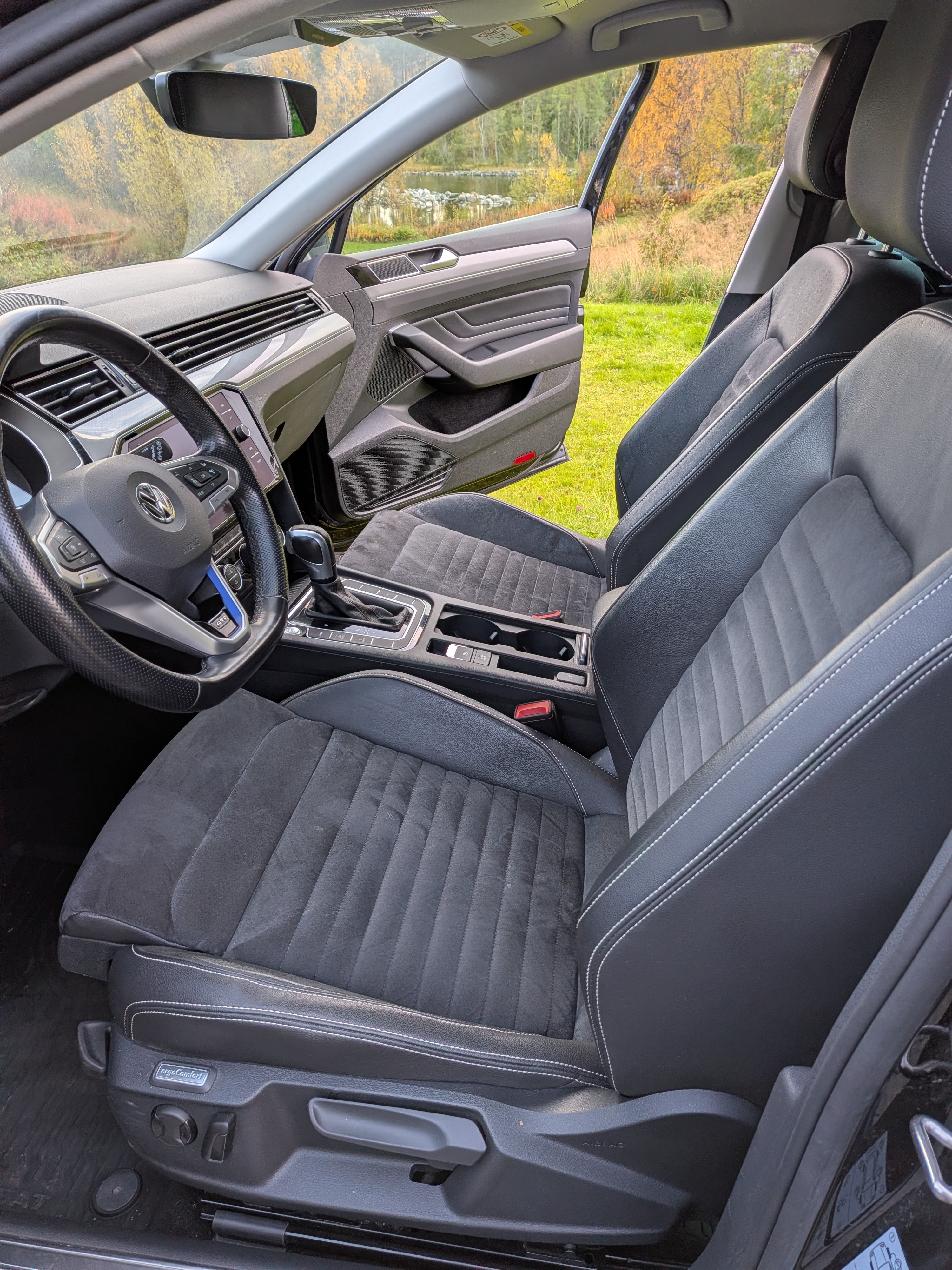 Volkswagen Passat 2020, bild 6/10