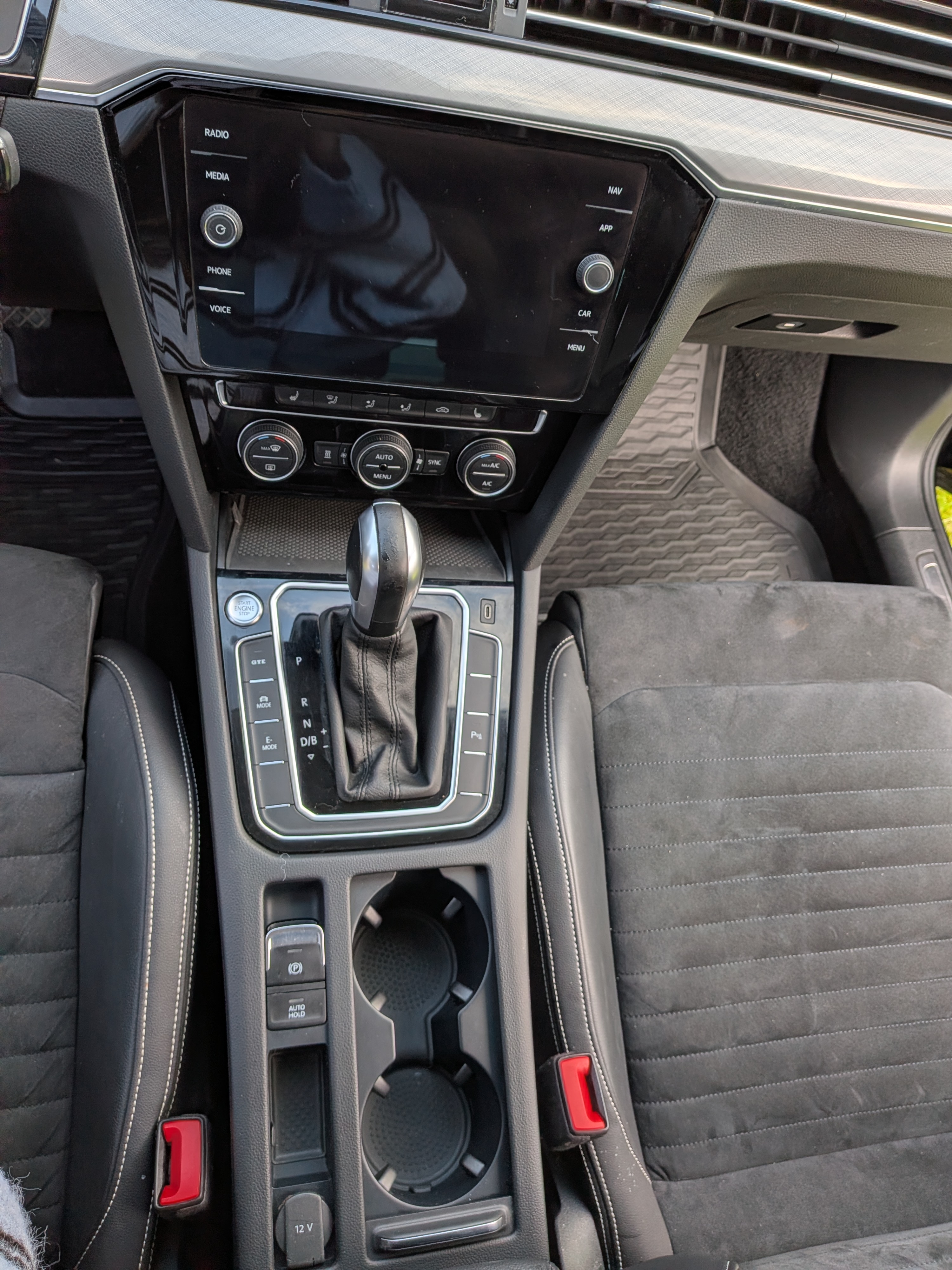 Volkswagen Passat 2020, bild 5/10