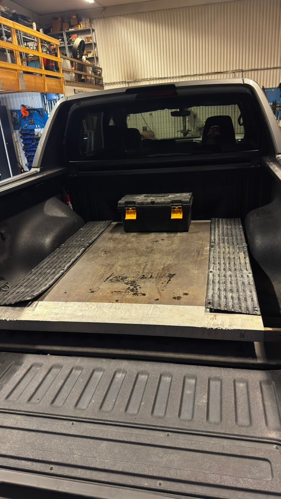 Volkswagen Amarok 2019, bild 3/3