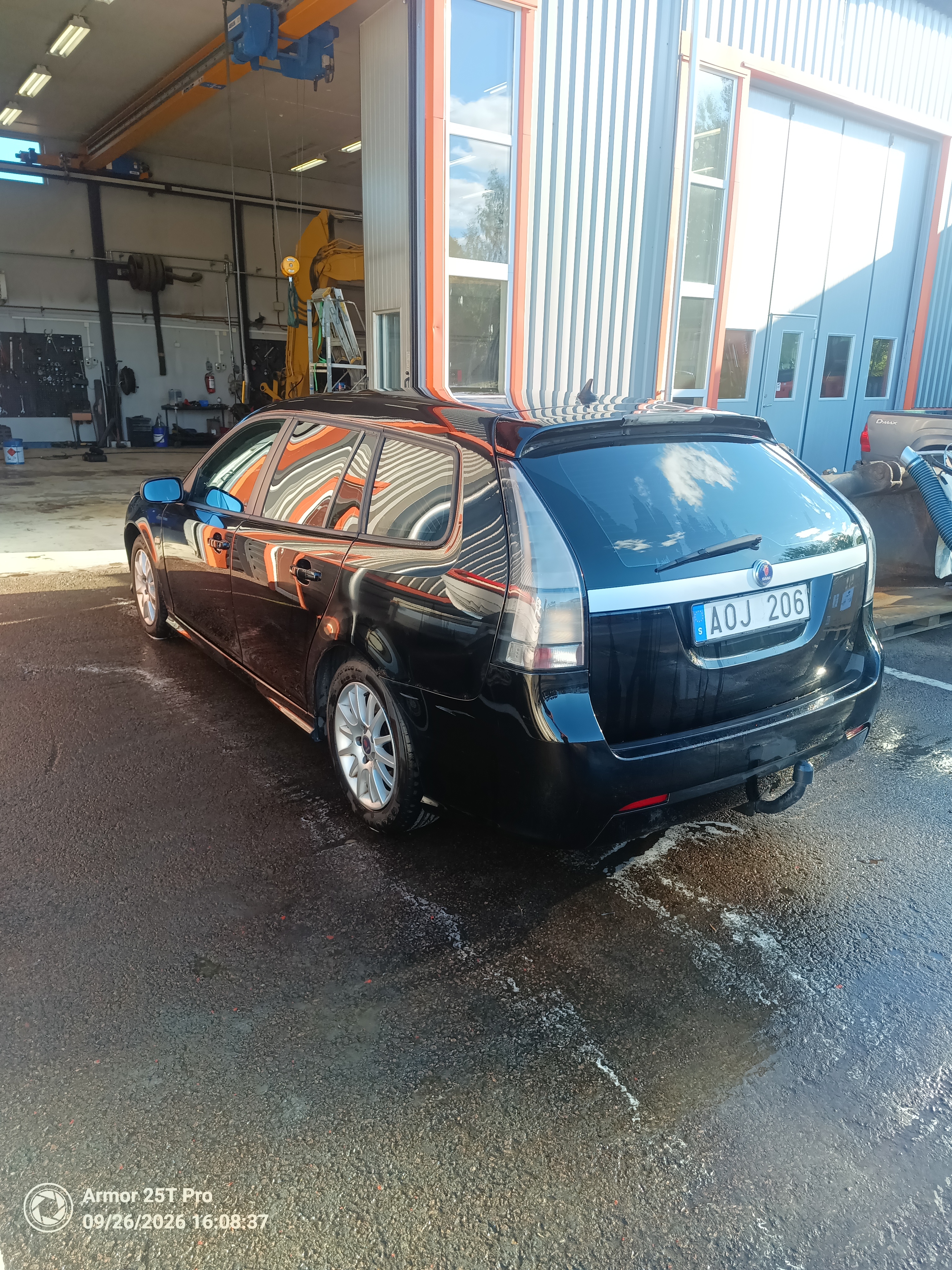 Saab 9-3 SportCombi 1.9 TiD Manuell 2009, bild 2/7