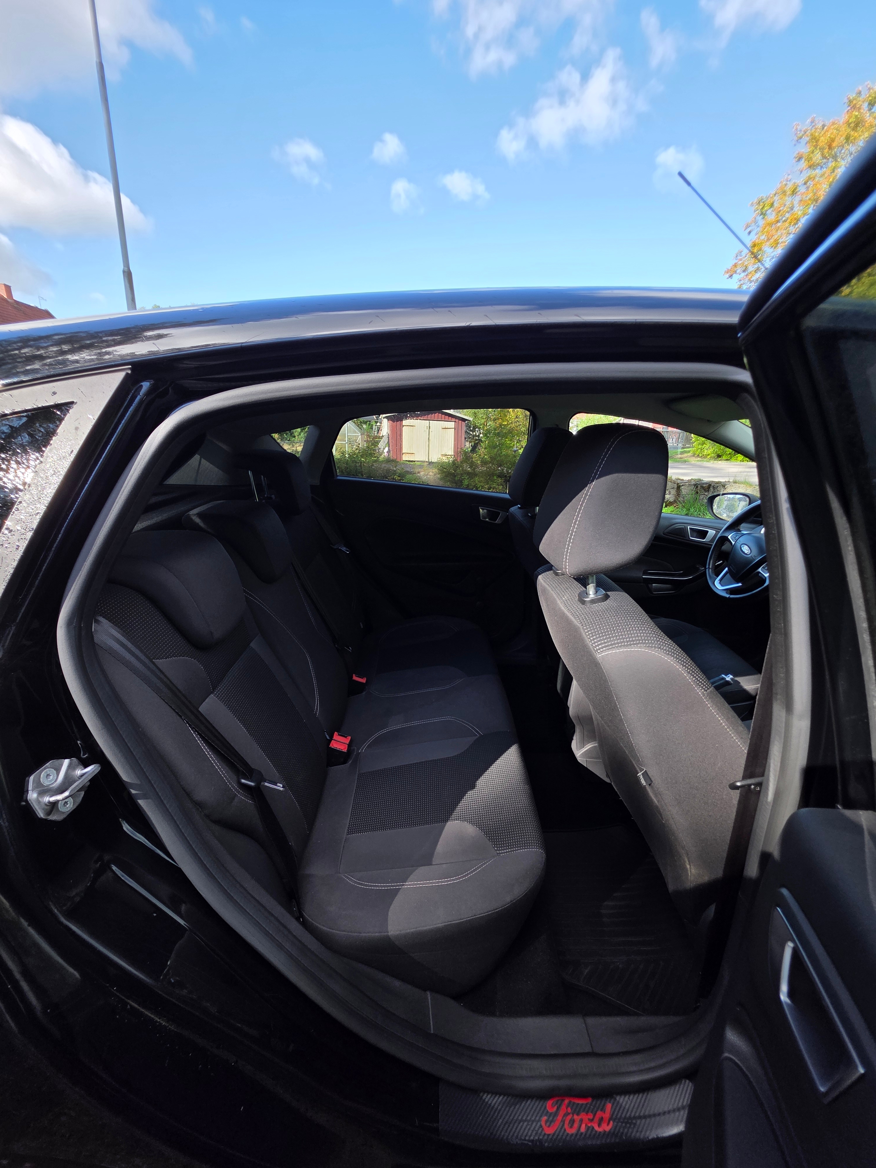 Ford Fiesta 2016, bild 5/10
