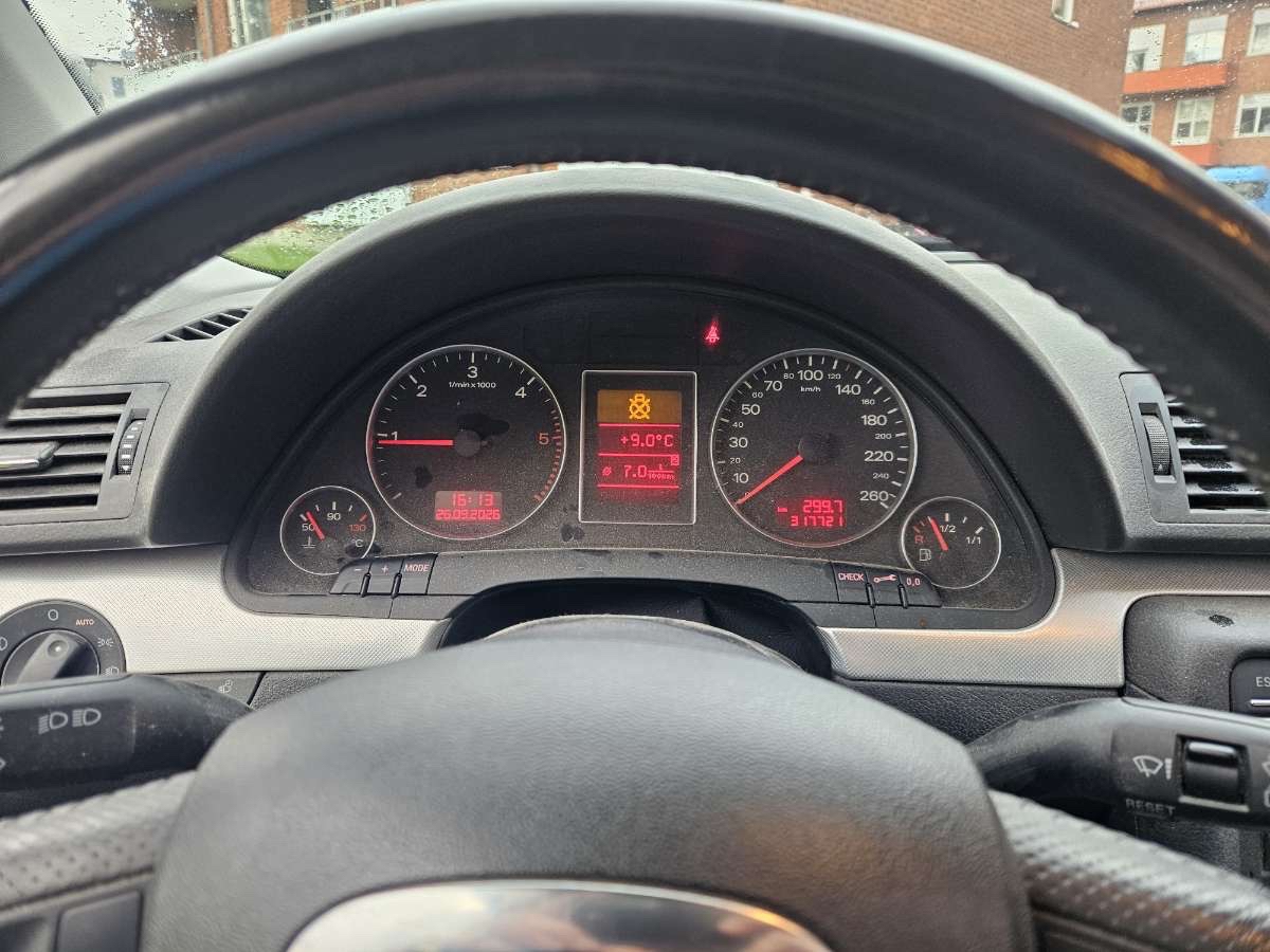 Audi A4 Avant 2.0 TDI 8v quattro Manuell 2007, bild 7/10