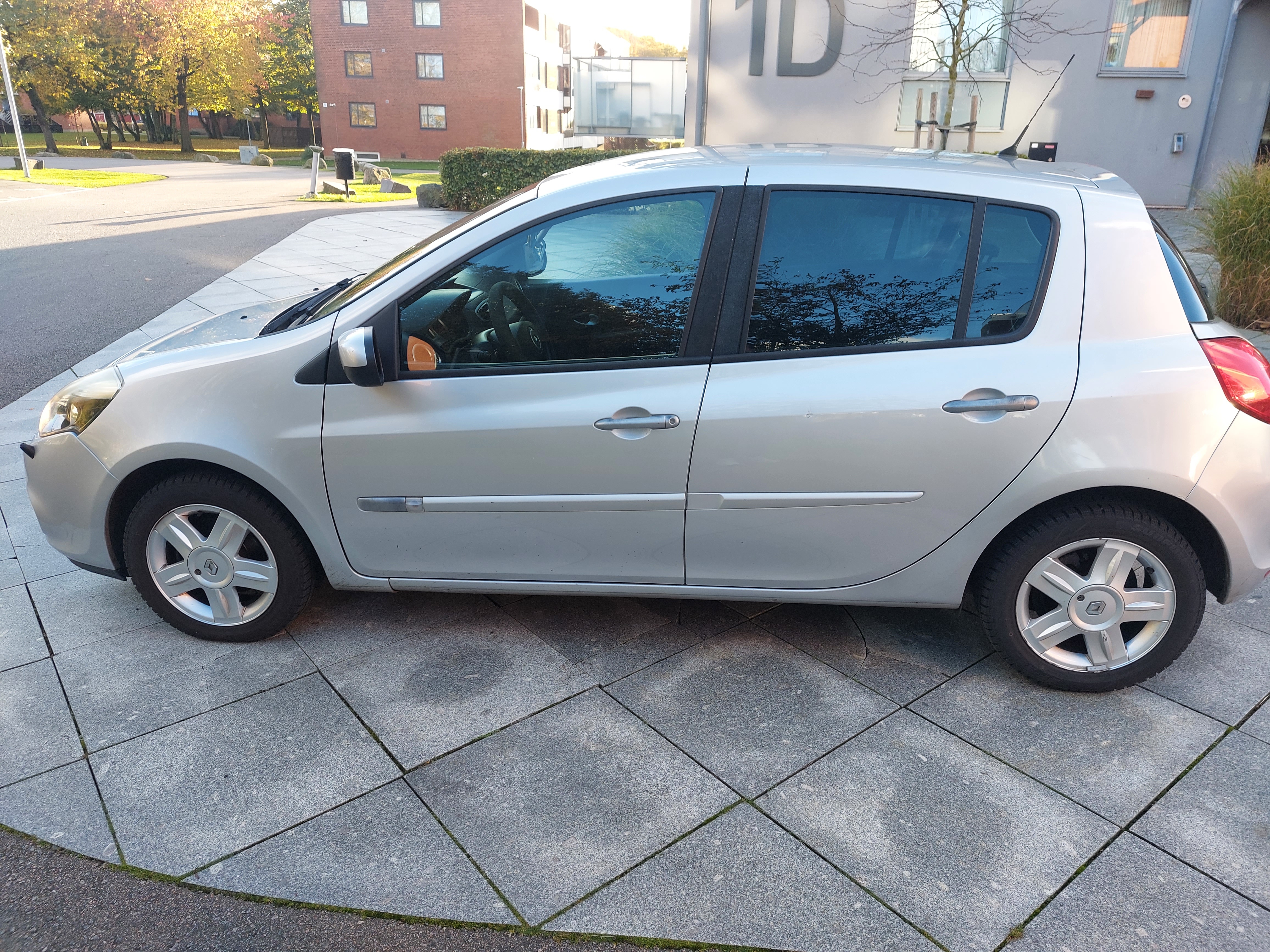 Renault Clio 2010, bild 2/7