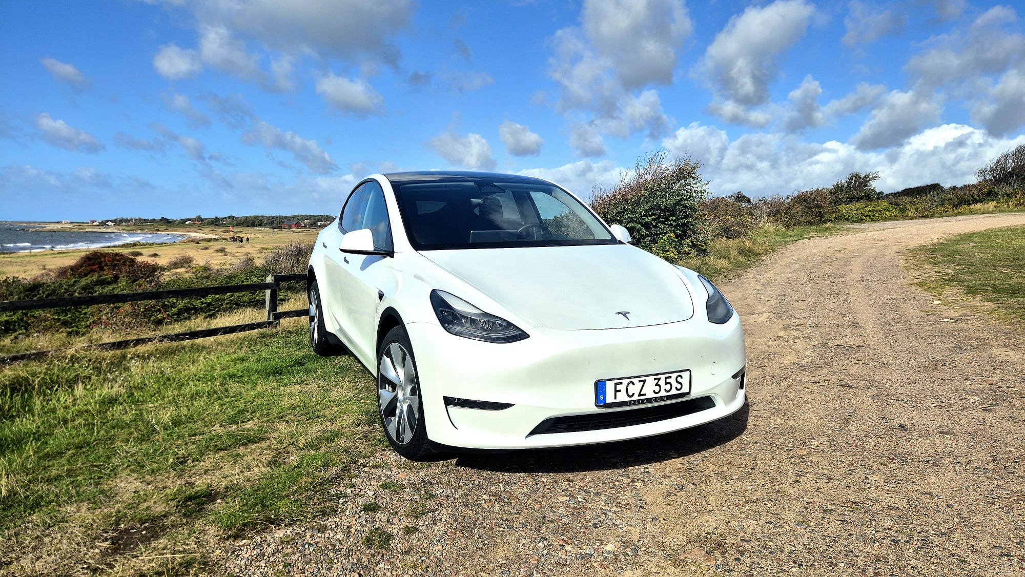 Tesla Model Y Long Range AWD 2023, bild 2/3