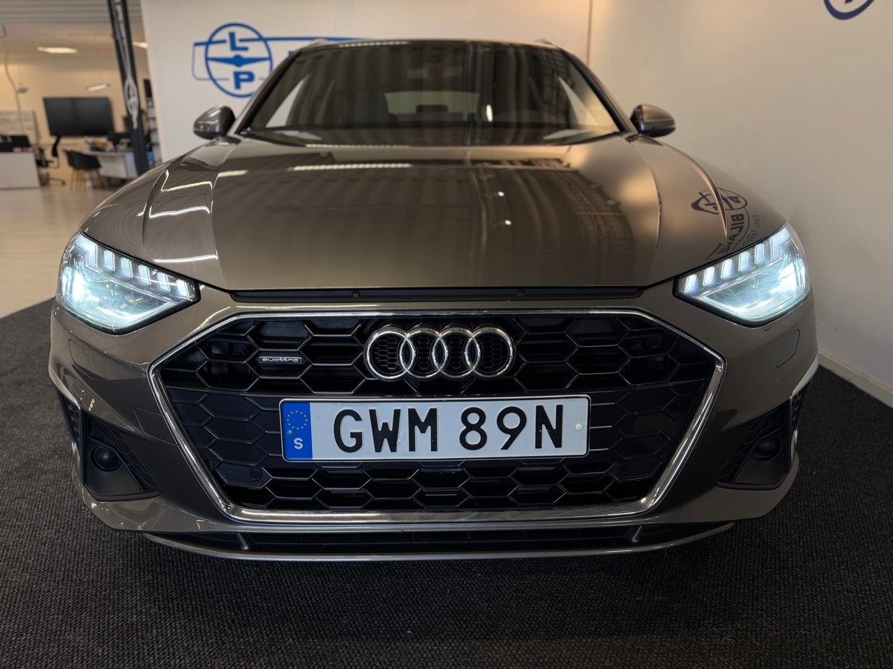 Audi A4 2021, bild 7/10