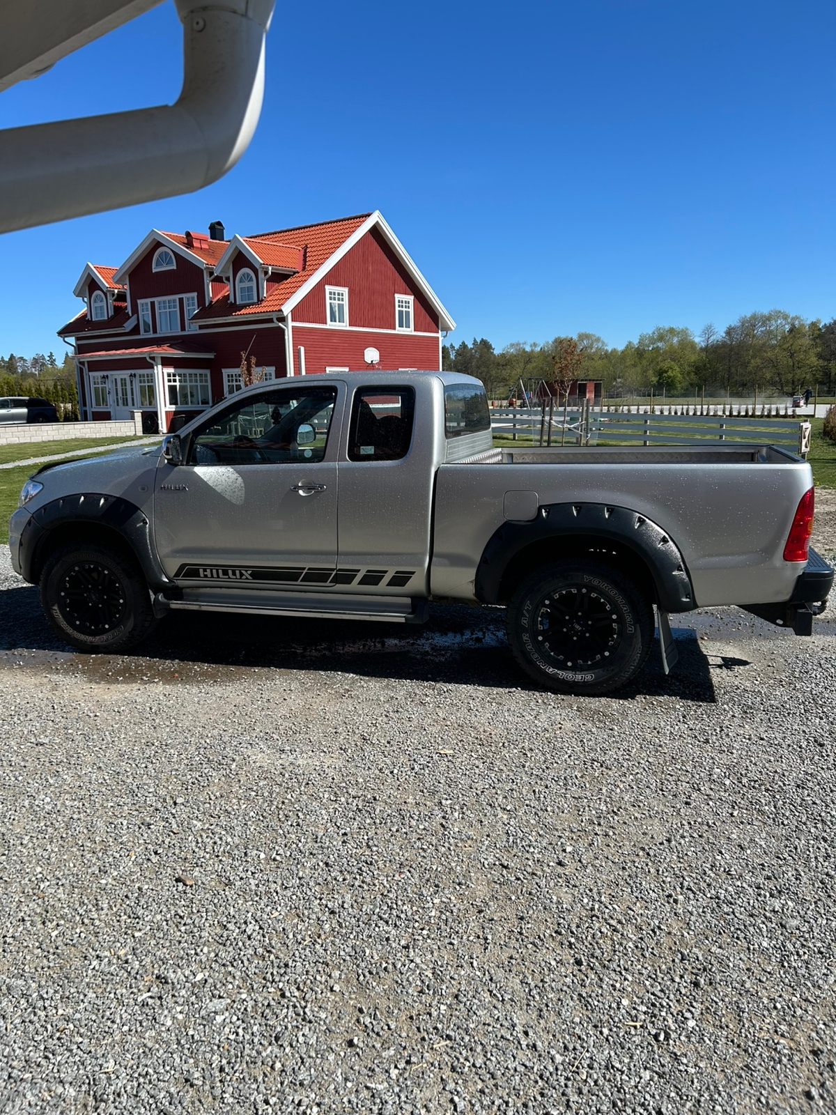 Toyota HiLux Extra Cab 2.5 4x4 Manuell 2011, bild 3/6