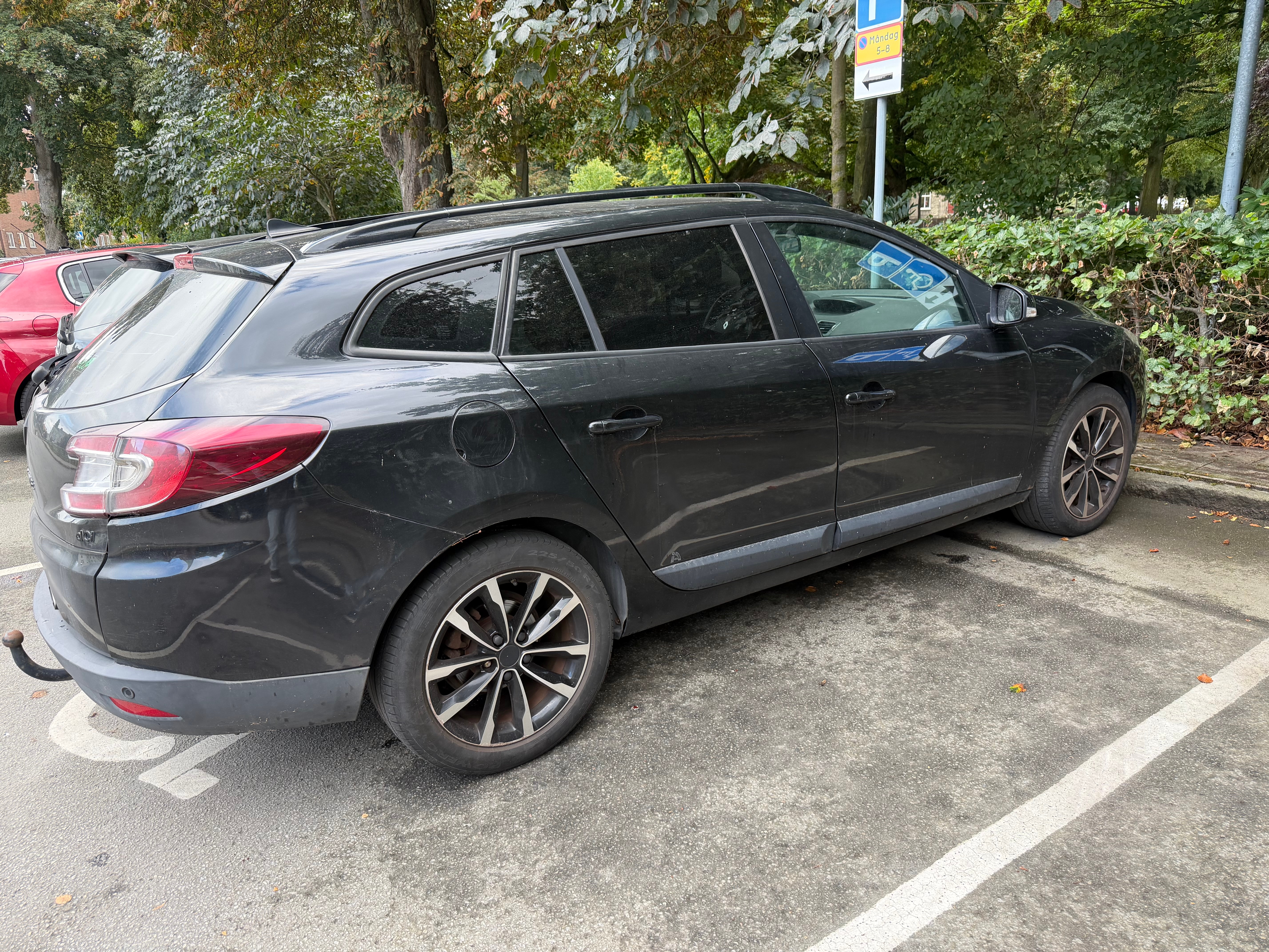 Renault Megane 2011, bild 2/6