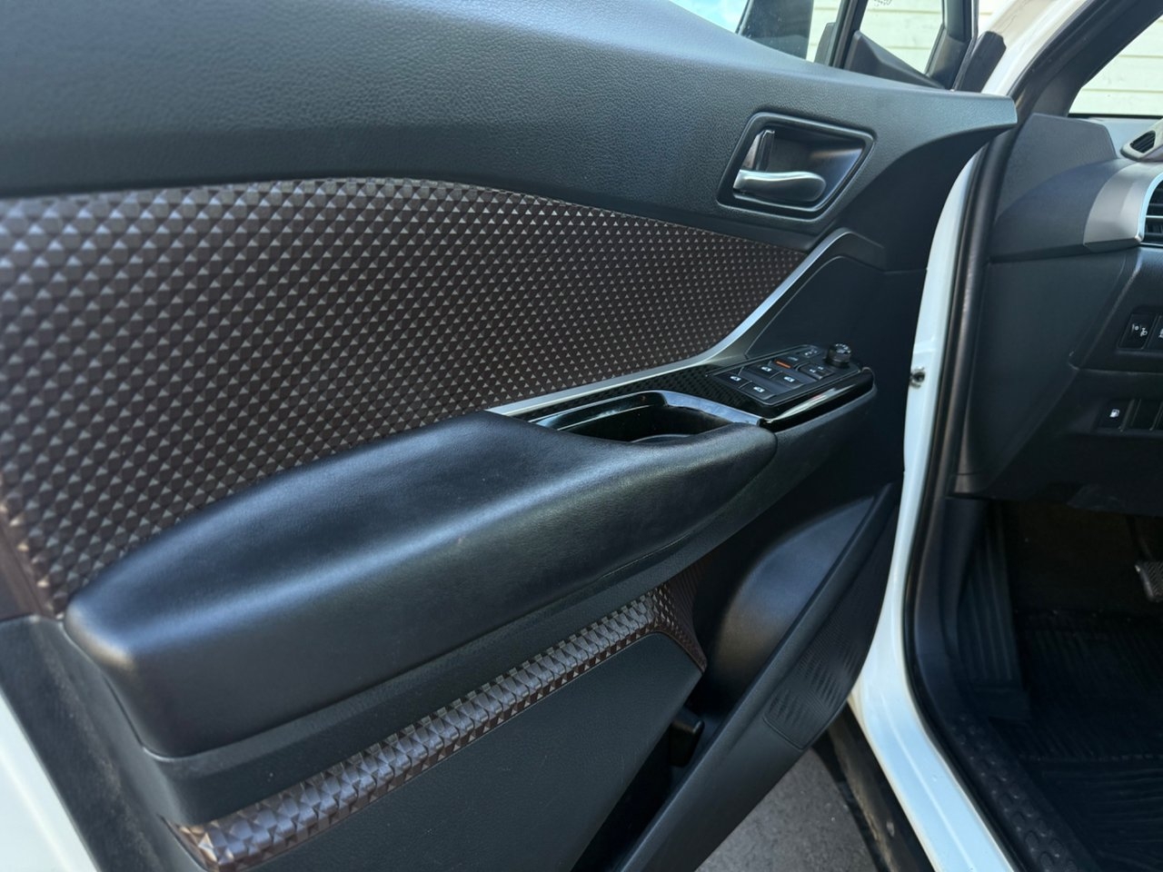 Toyota C-HR Hybrid CVT Executive 2017, bild 6/10