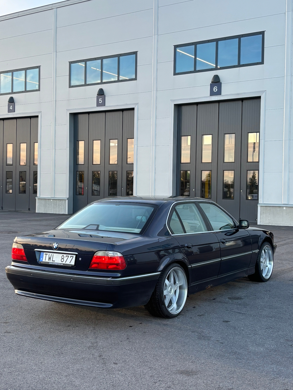 BMW 750 i Automatisk 1997, kuva 3/10