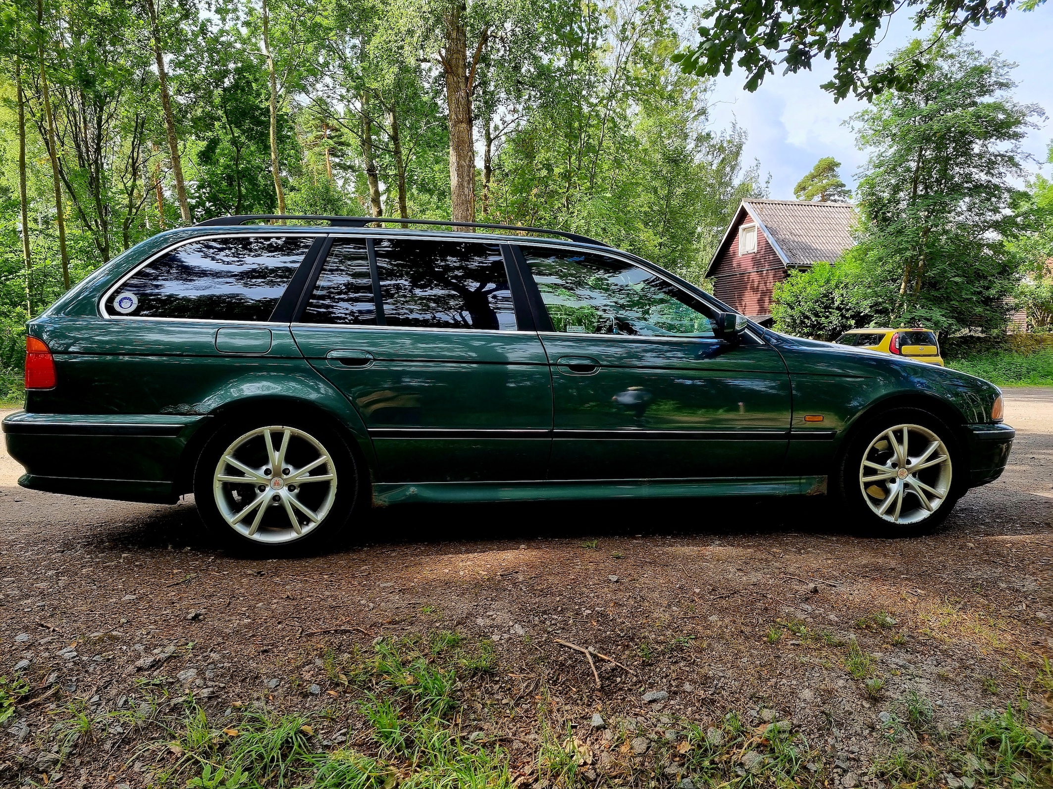 BMW 523