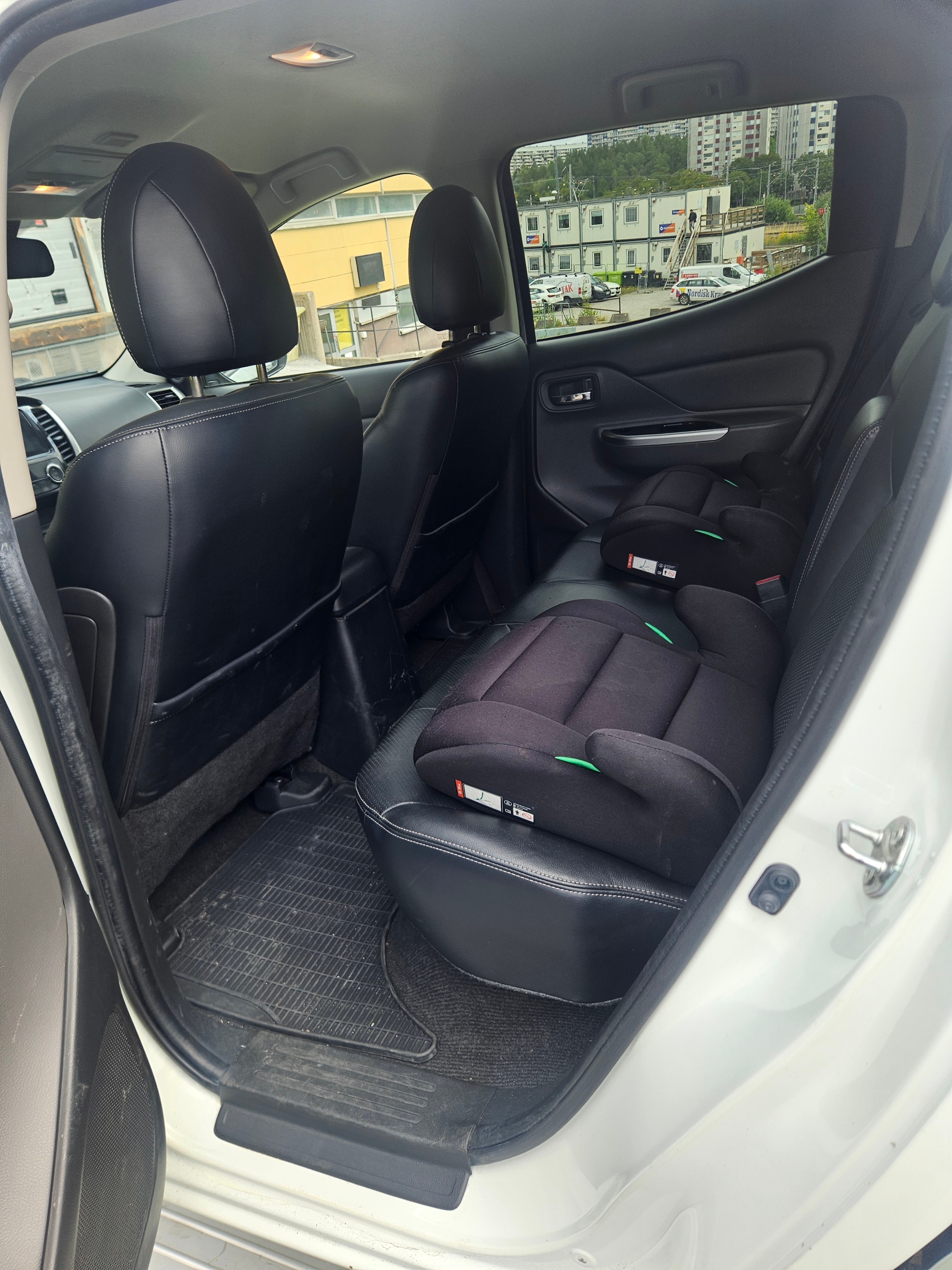 Mitsubishi L200 2017, bild 6/9