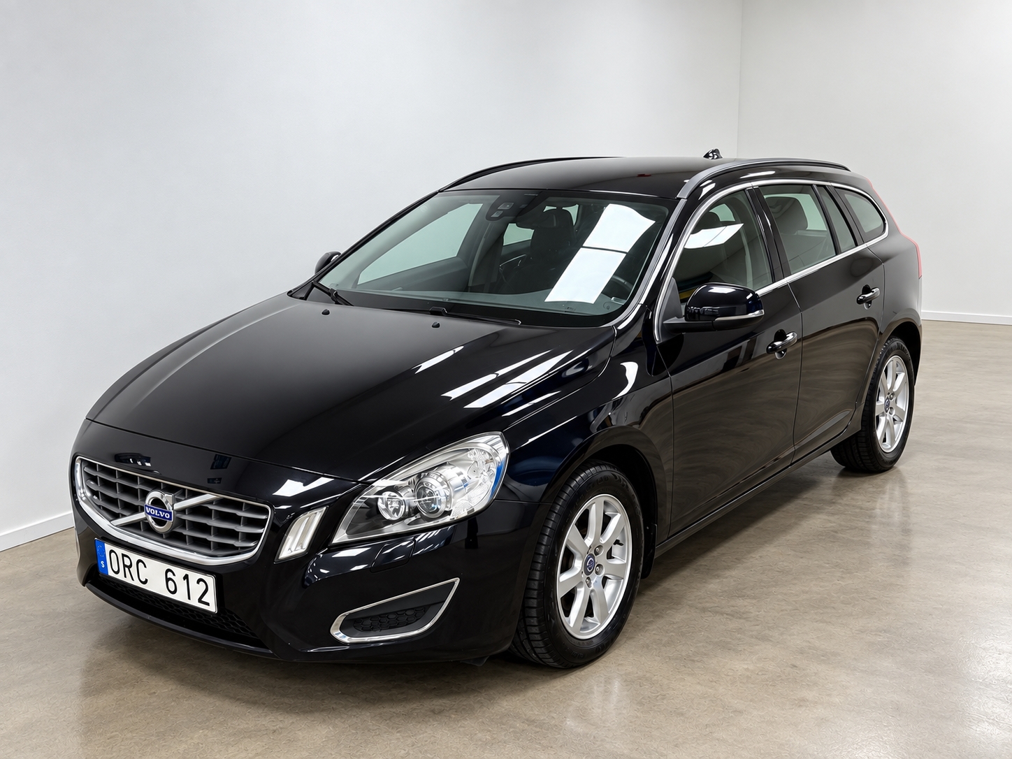 Volvo V60 D3 Geartronic Momentum 2012, bild 2/10