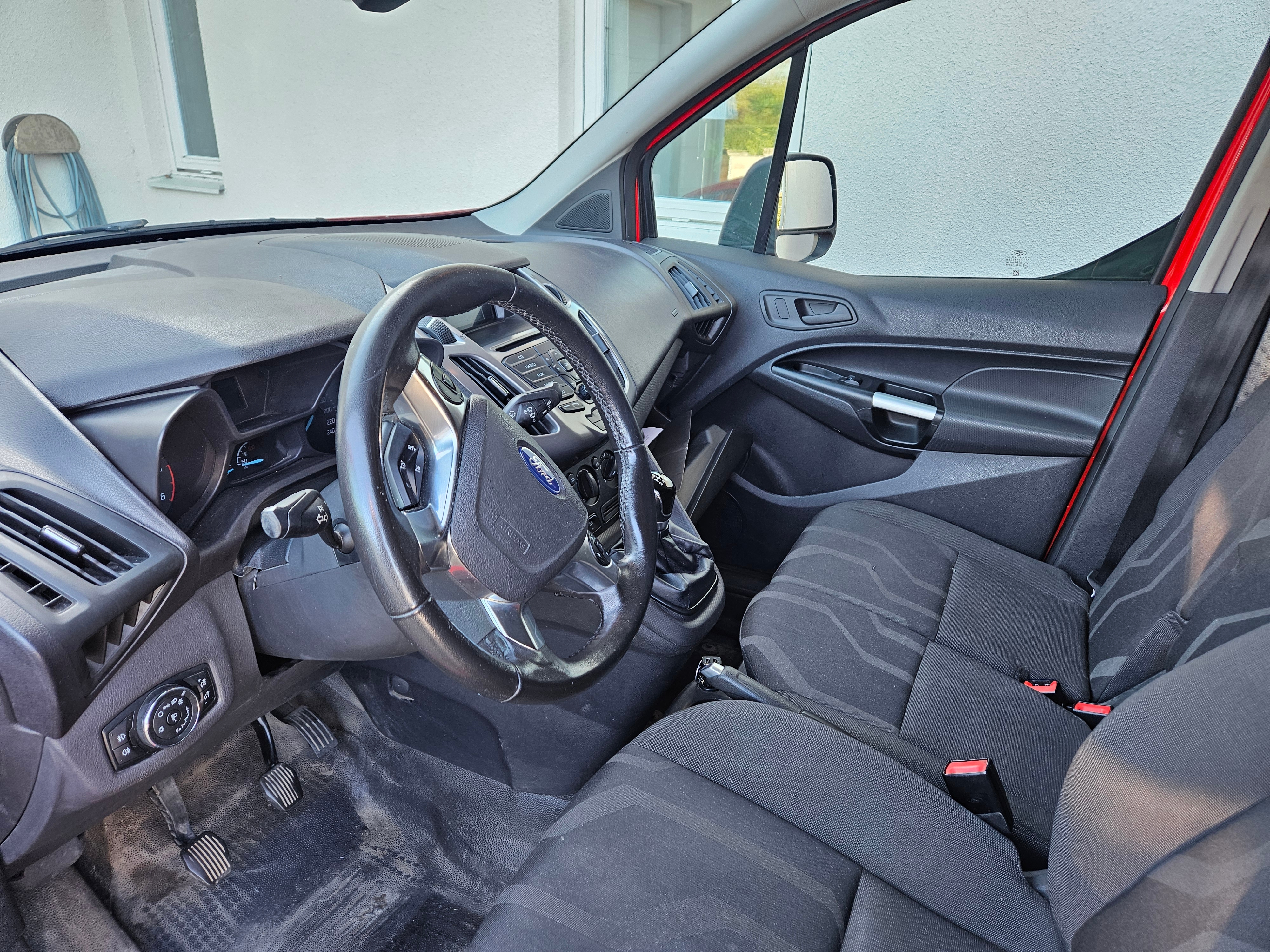 Ford Transit Connect 2017, photo 5/6