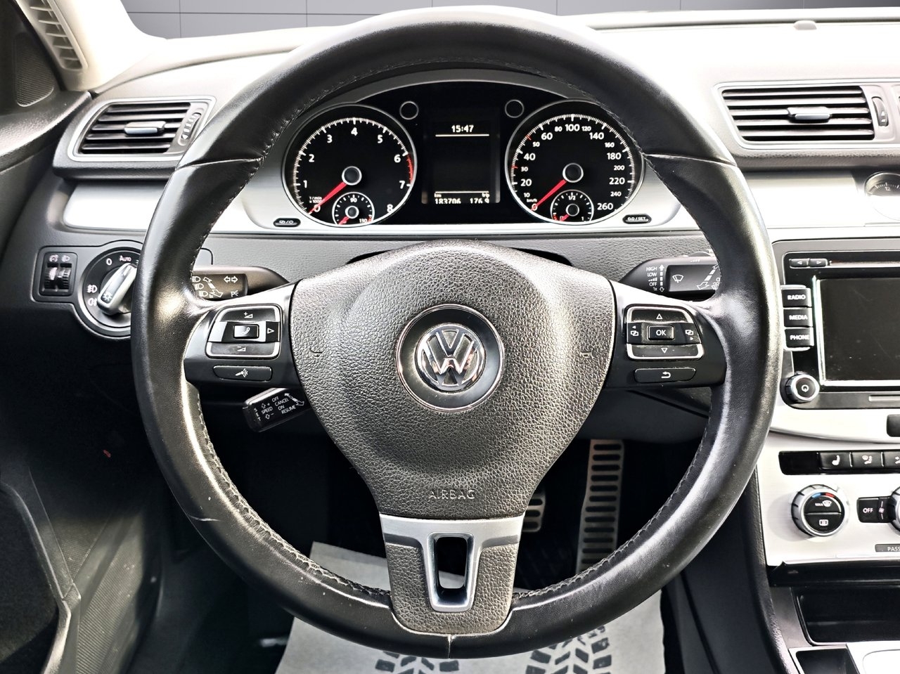 Volkswagen Passat 2013, bild 3/10