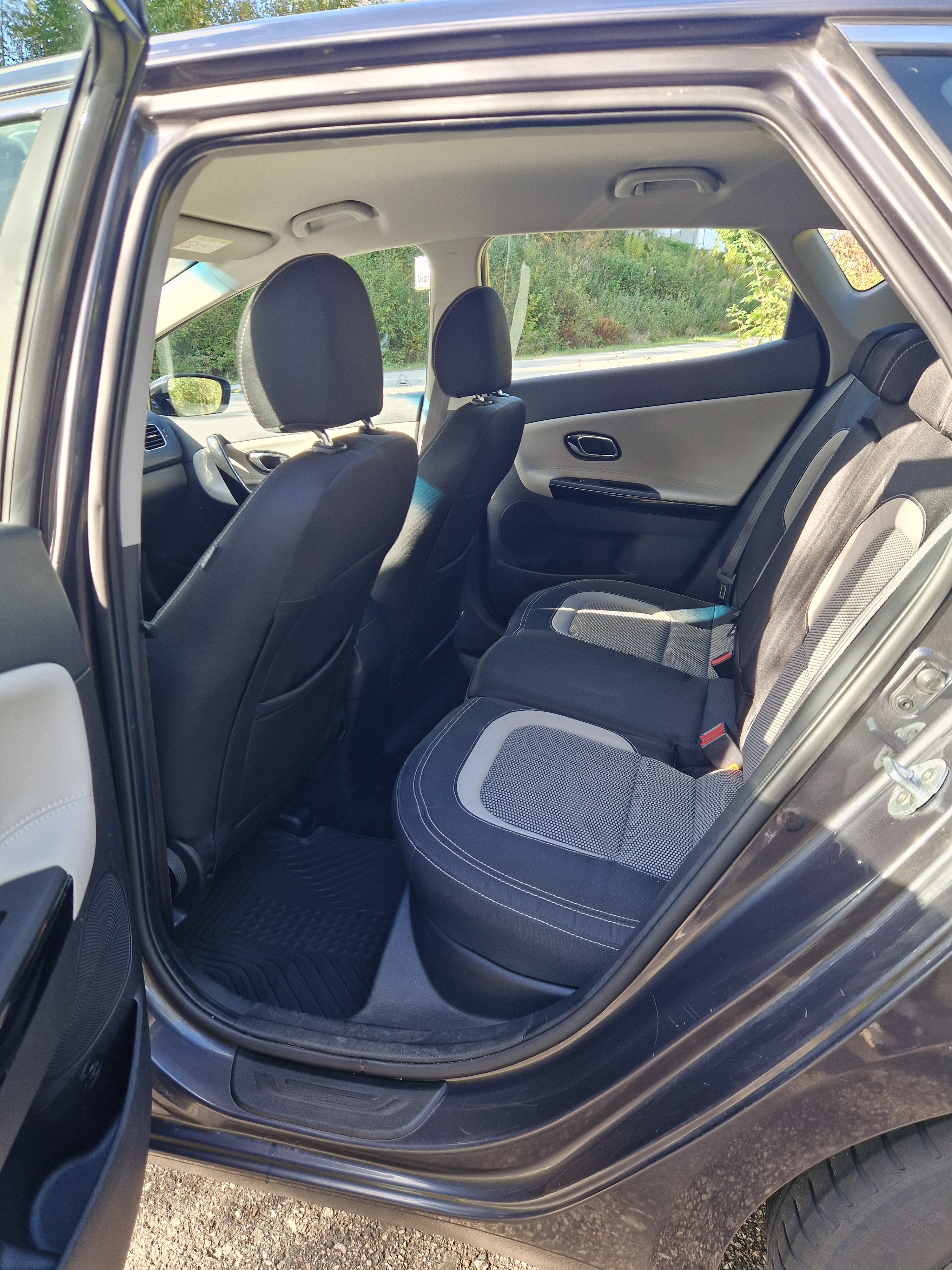 Kia Ceed 1.6 CRDi Manuell 2017, photo 6/8