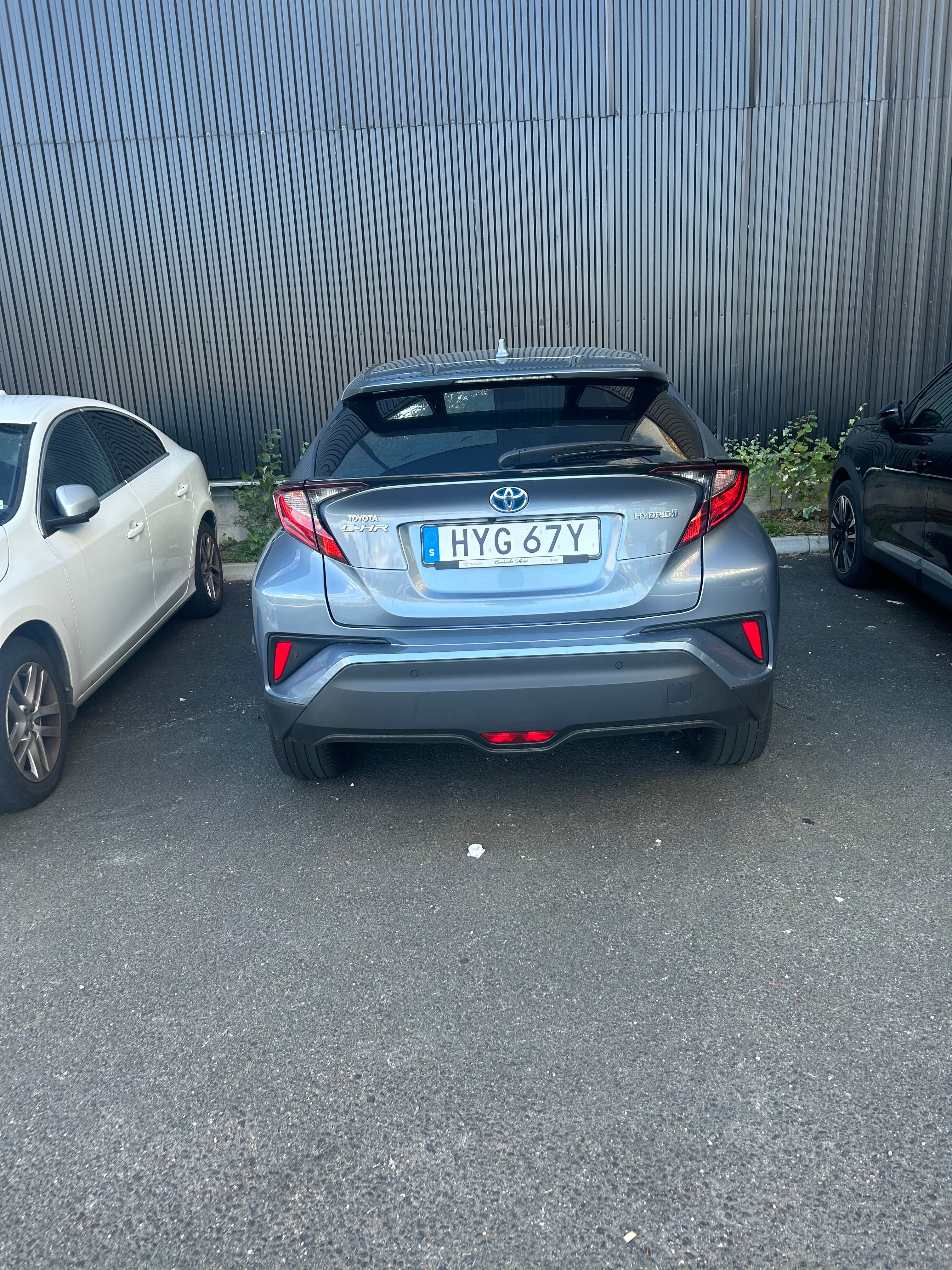 Toyota C-HR 1,8 HYBRID X EDITION 2021, bild 3/11