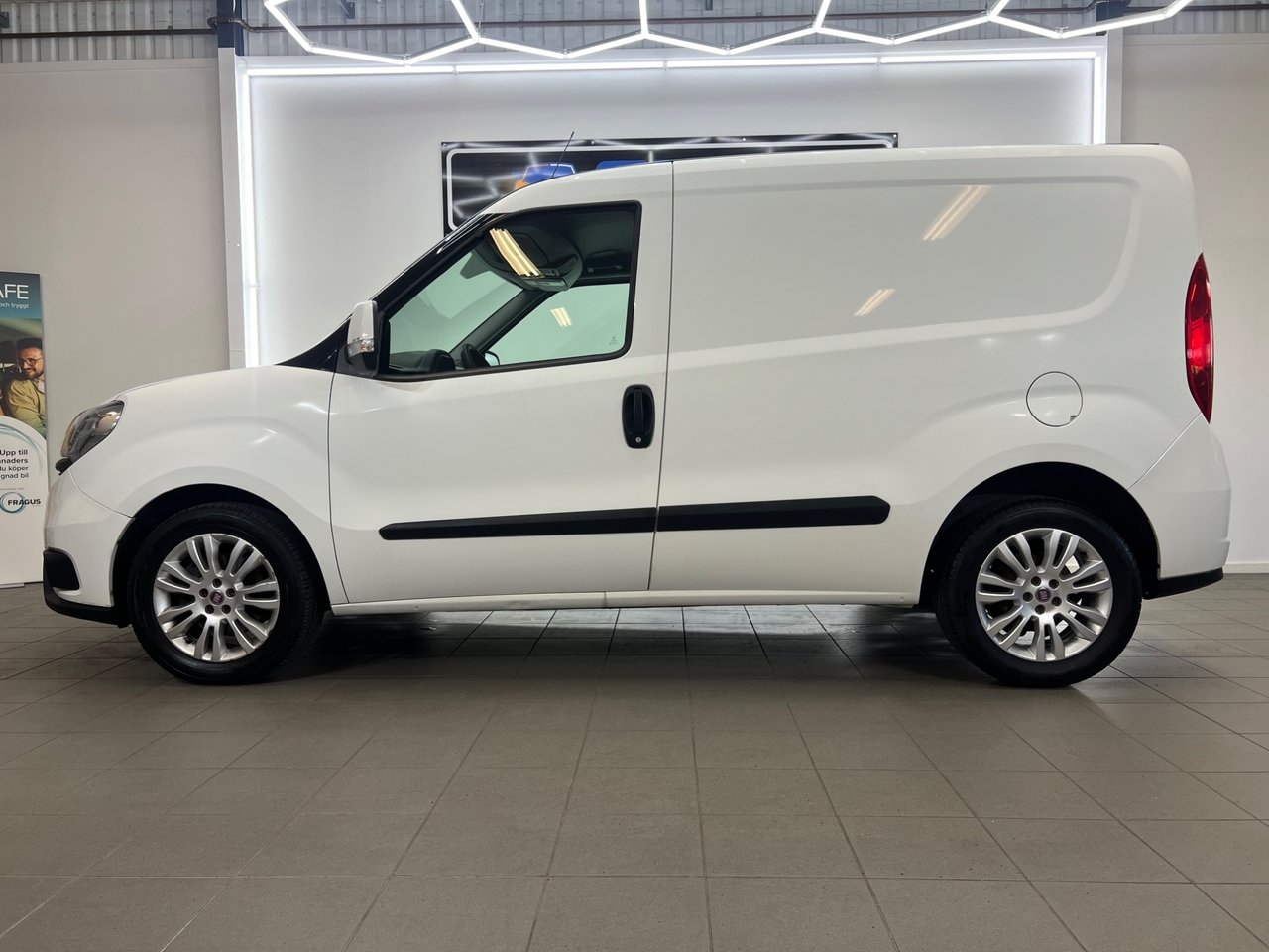 Fiat Doblo 2018, bild 2/10