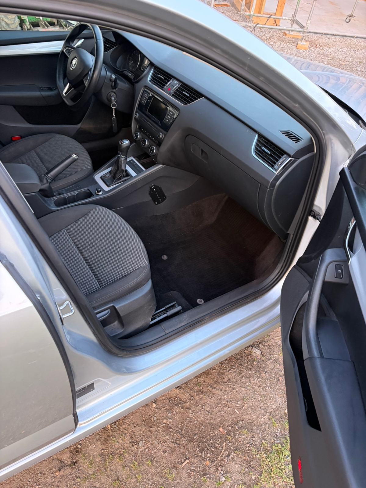 Skoda Octavia Kombi 1.6 TDI 4x4 Manuell 2015, bild 6/10